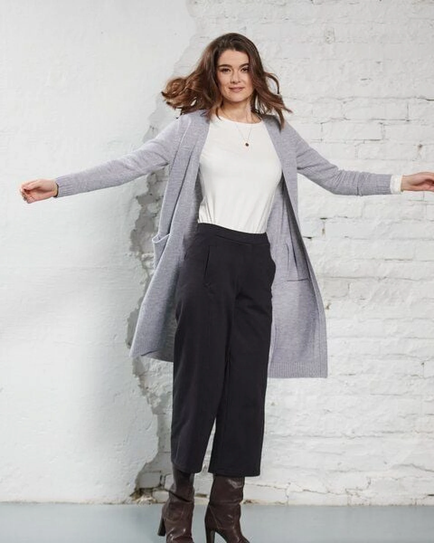 Kokon Zwo Lange Strickjacke 100% Merinowolle (ÖKO TEX) – Ansicht 3