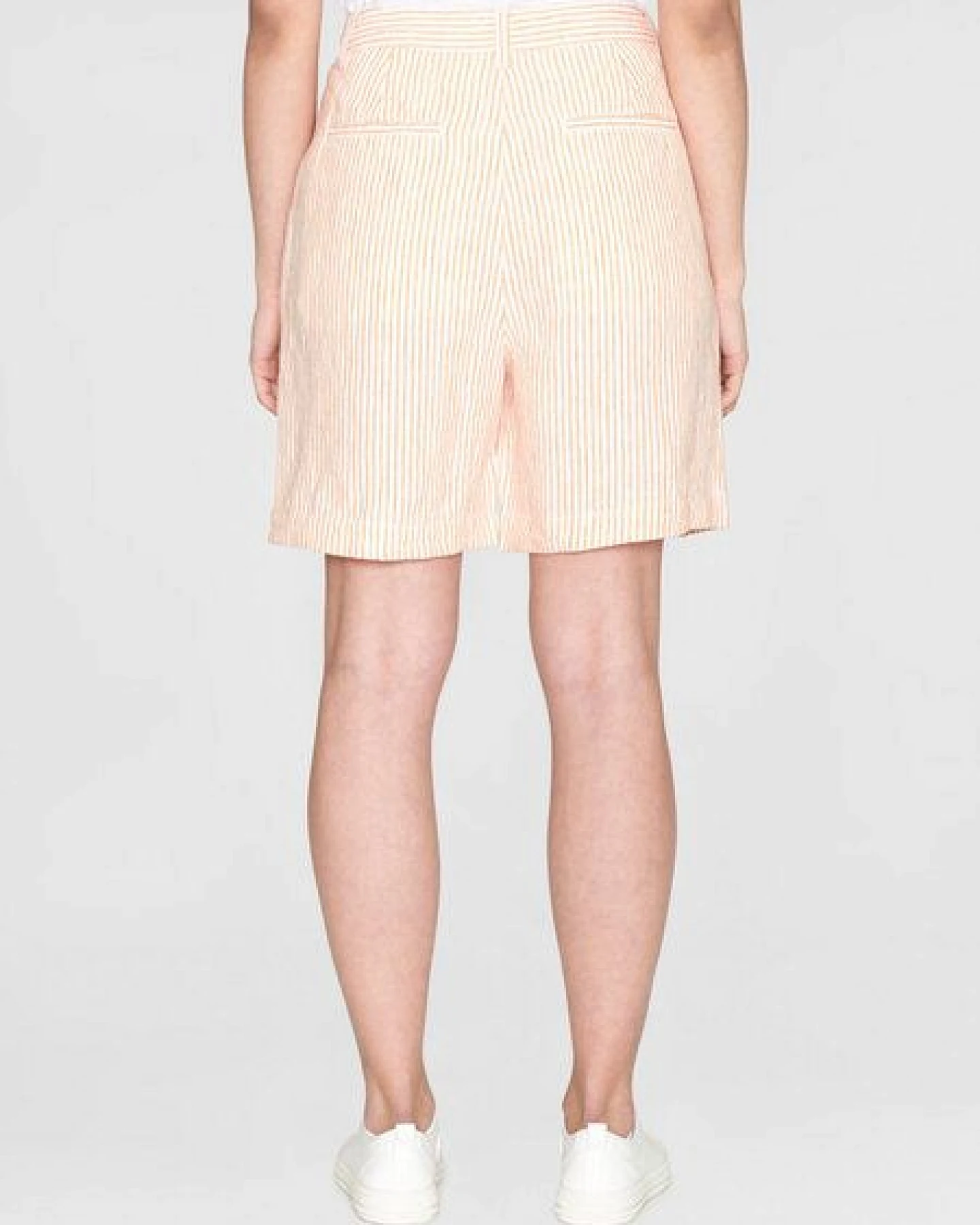 KnowledgeCotton Apparel Weite High-Waist Shorts STRIPED POSEY aus Bio-Leinen – Ansicht 2