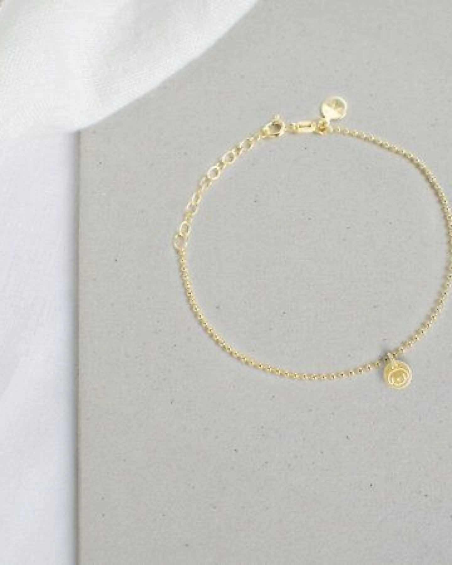 renna deluxe Armband mit Hund Anhänger – Ansicht 2
