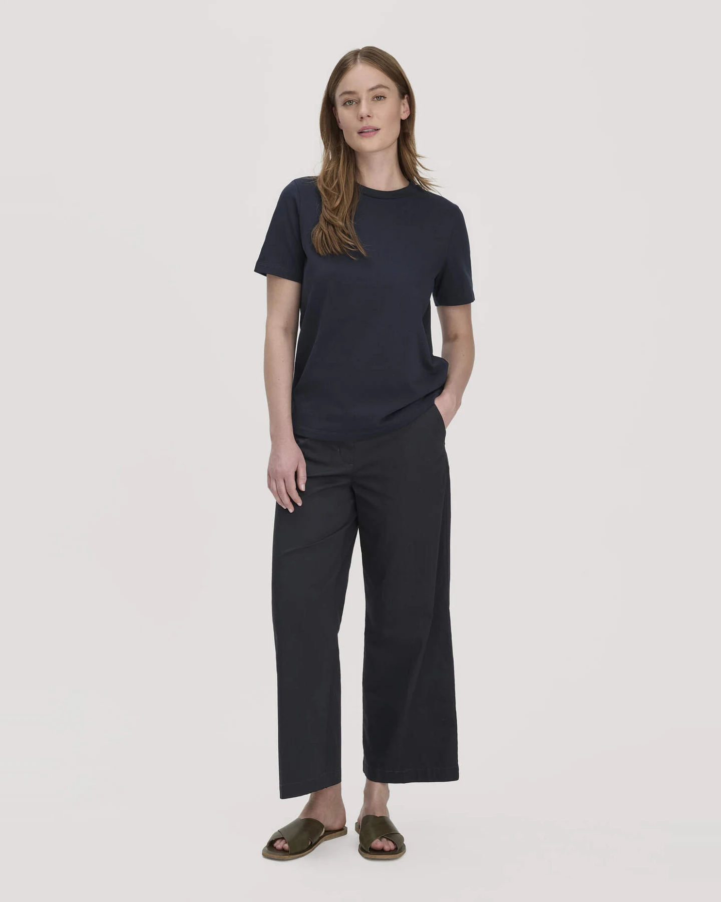 hessnatur Damen Heavy T-Shirt Relaxed aus Bio-Baumwolle - blau - Größe 38 – Ansicht 2