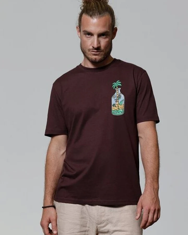watapparel T-Shirt Unisex Holiday in a bottle