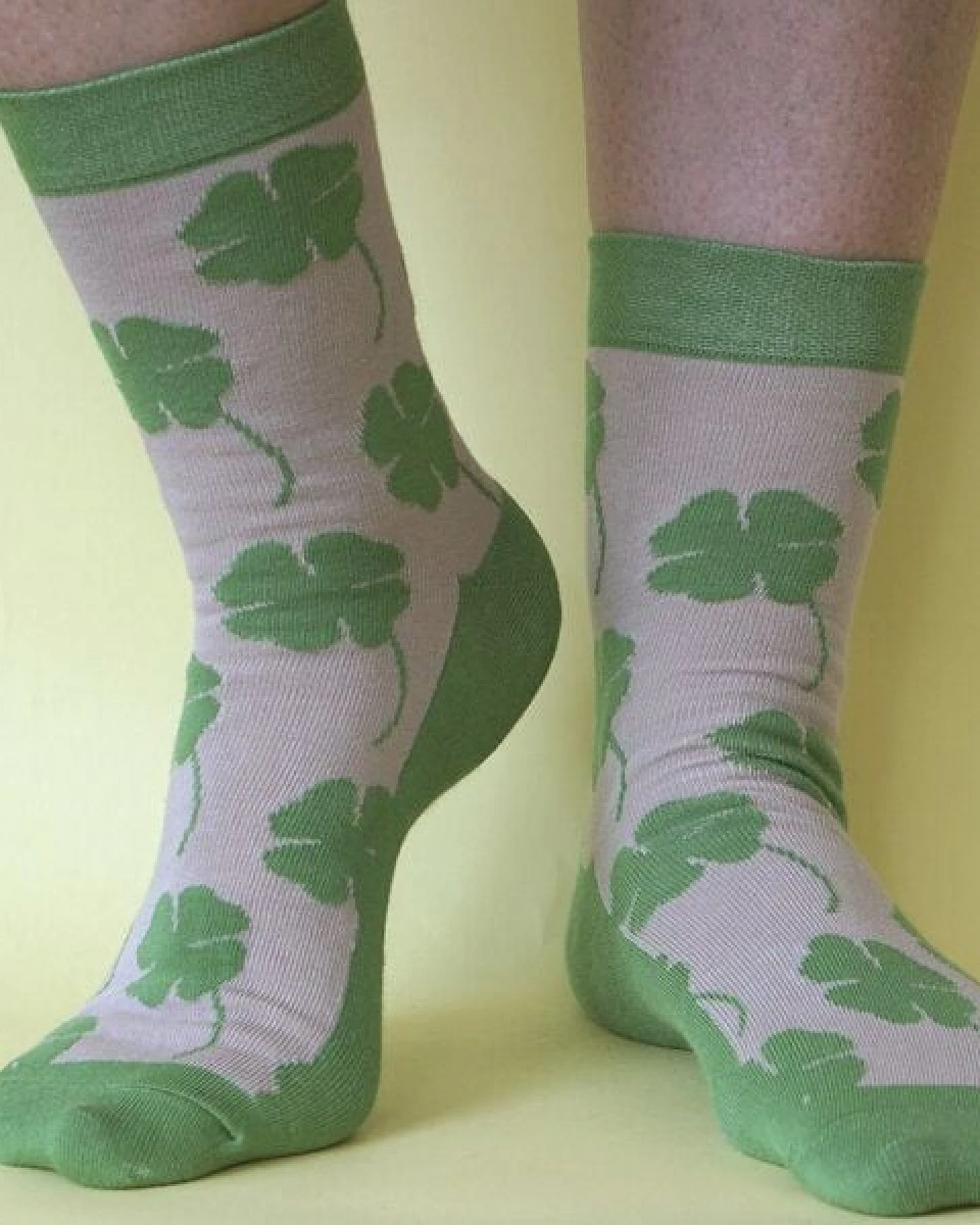 Fräulein Prusselise Kleeblatt Glück Socken grün beige bunt – Ansicht 2