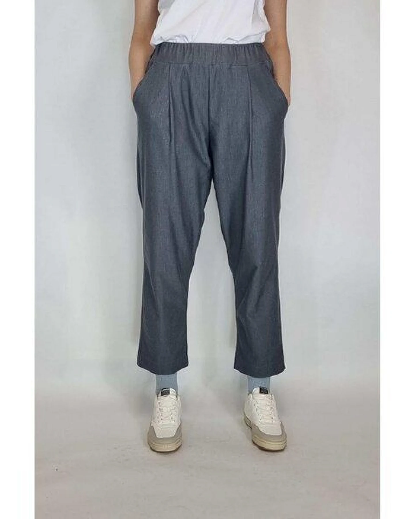 LUMEN organic Hose BUNDFALTEN DENIM STRETCH – Ansicht 2