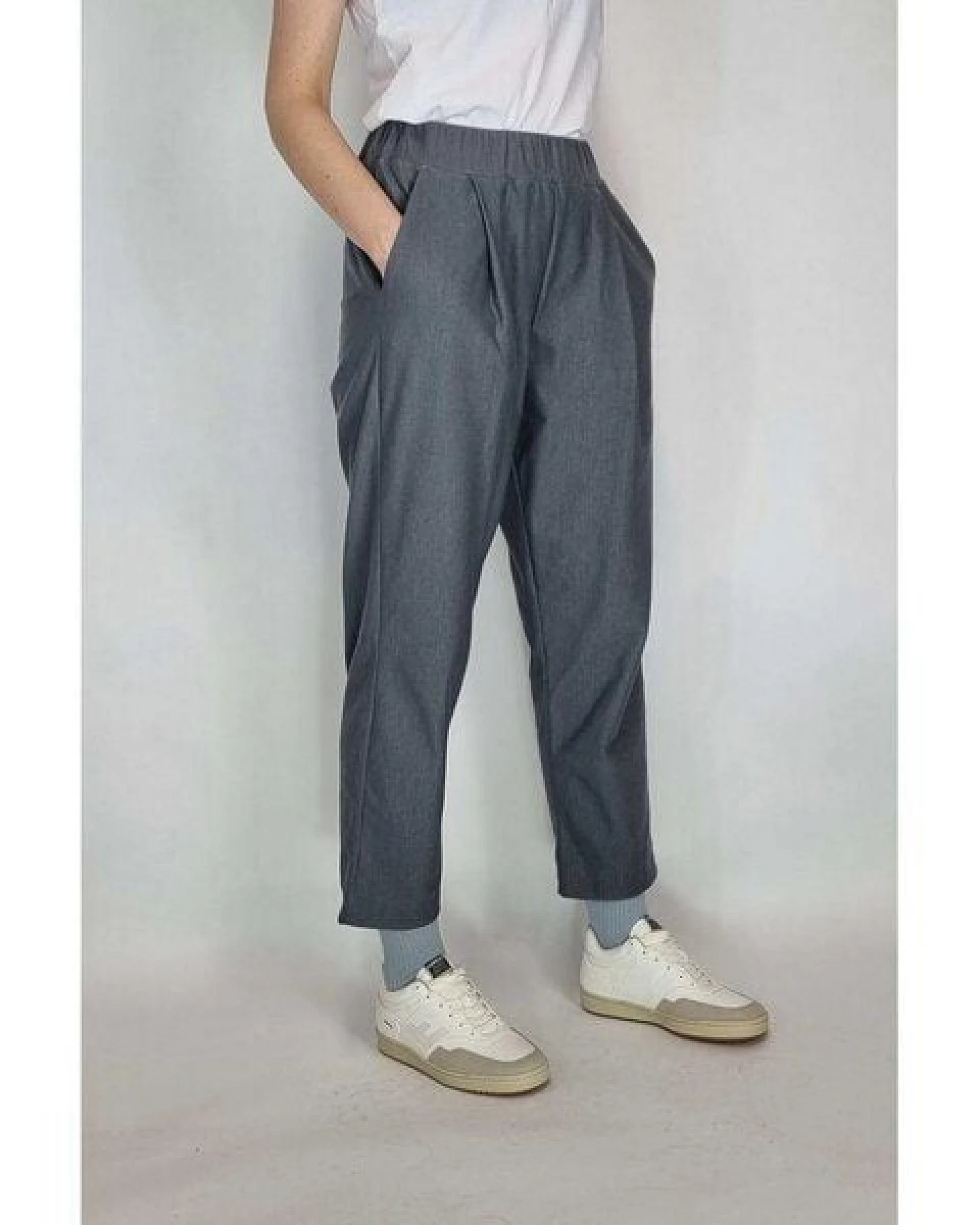 LUMEN organic Hose BUNDFALTEN DENIM STRETCH – Ansicht 4