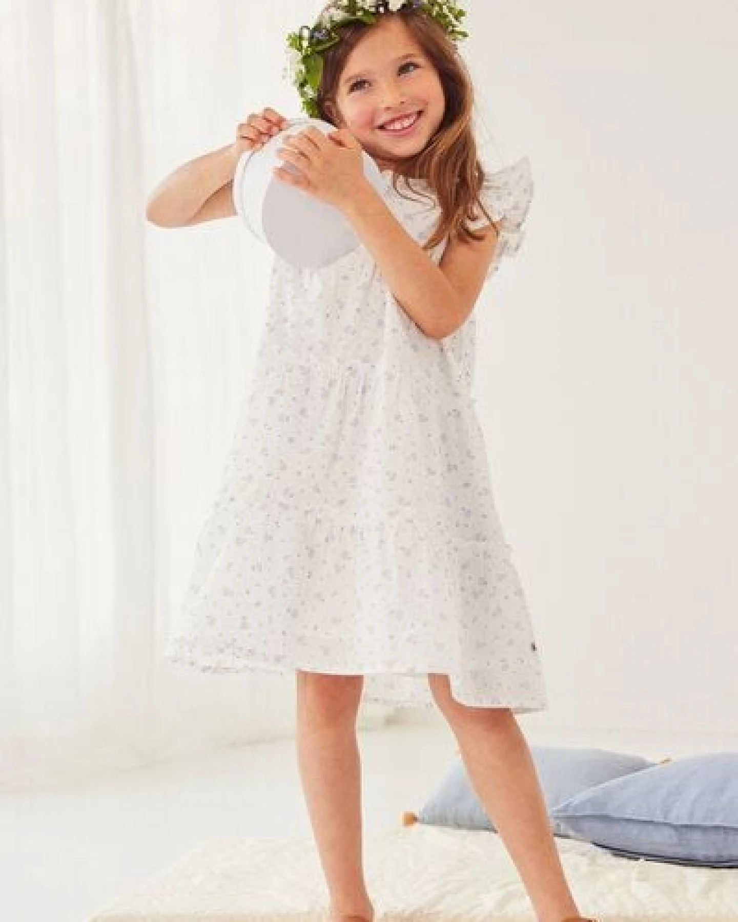 People Wear Organic Kurzarmkleid, weiß mit blauem Blümchendruck, aus Bio-Baumwolle – Ansicht 4
