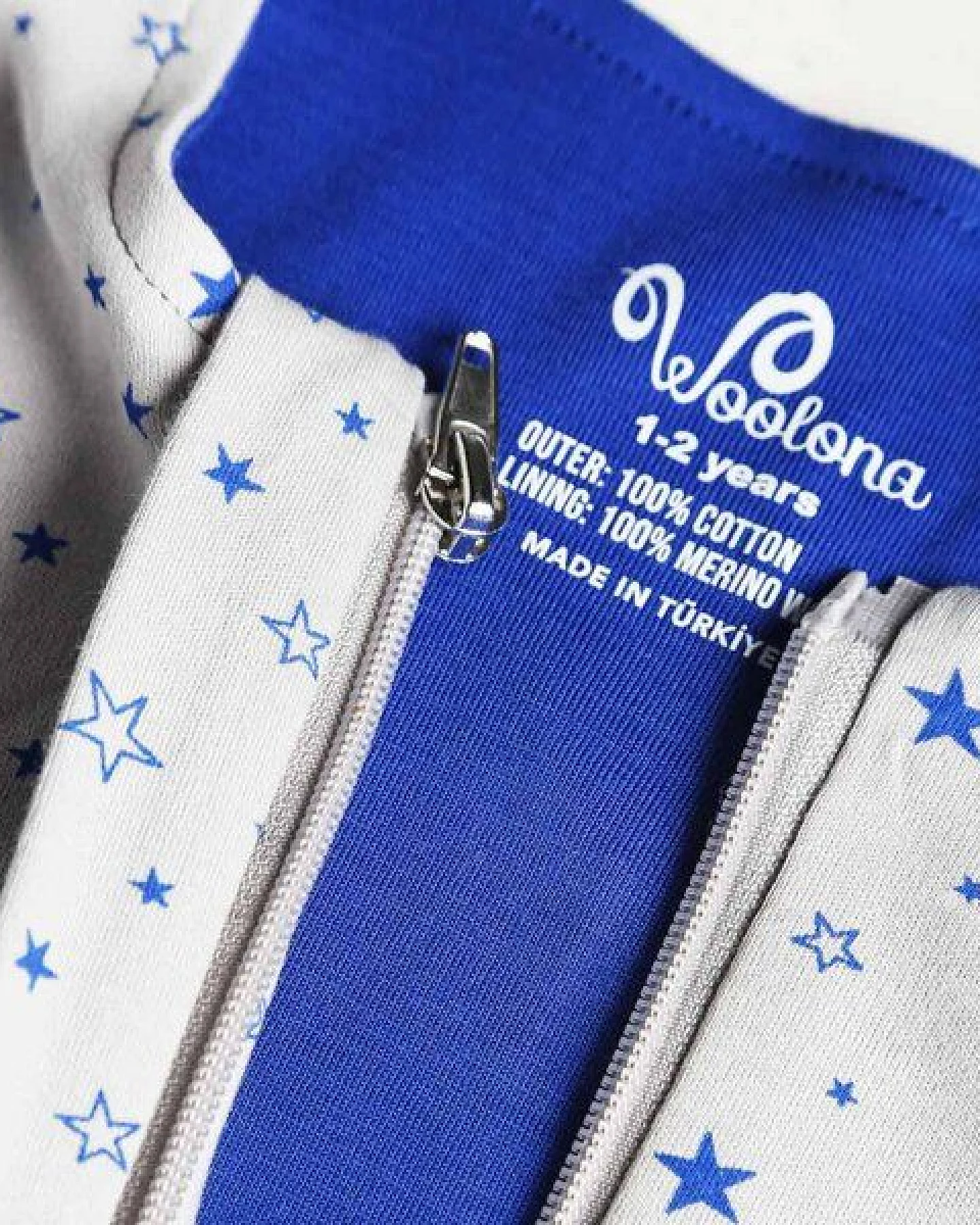 Woolona Schlafsack aus Merinowolle - mit Füßen - Sternchen – Ansicht 2