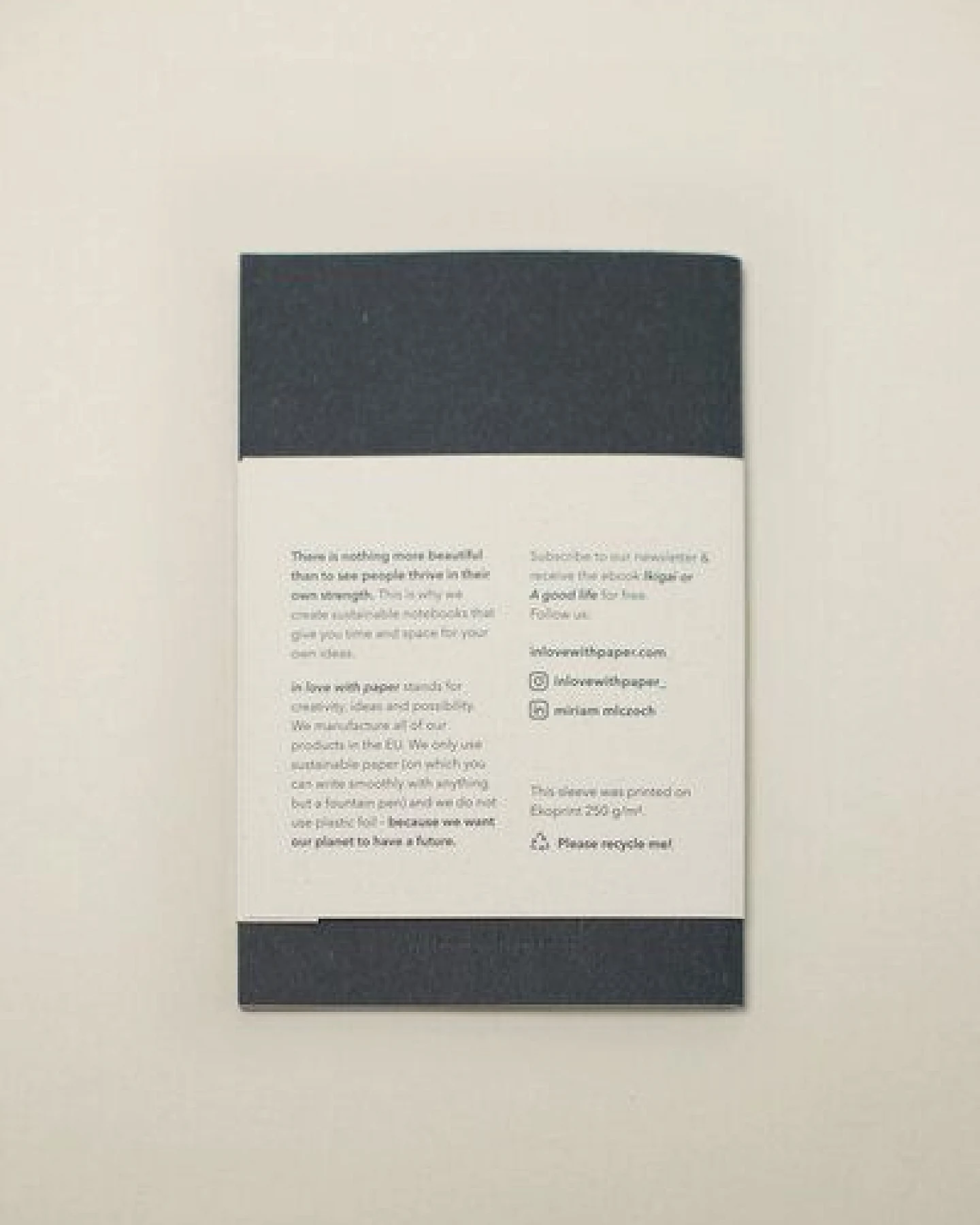 in love with paper Nachhaltiges Notizbuch Ella mit Ausklappseite und 48 blanko Seiten aus Up/Recyclingpapier – Ansicht 3