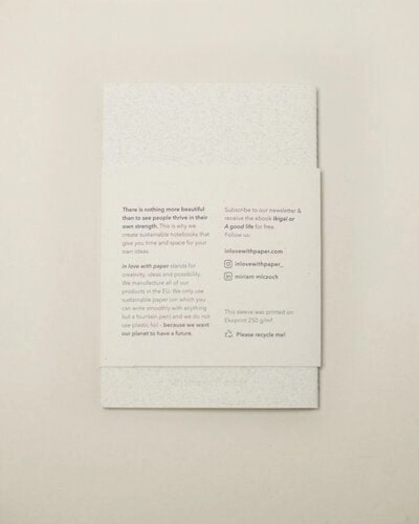 in love with paper Nachhaltiges Notizbuch Ella mit Ausklappseite und 48 blanko Seiten aus Up/Recyclingpapier – Ansicht 3