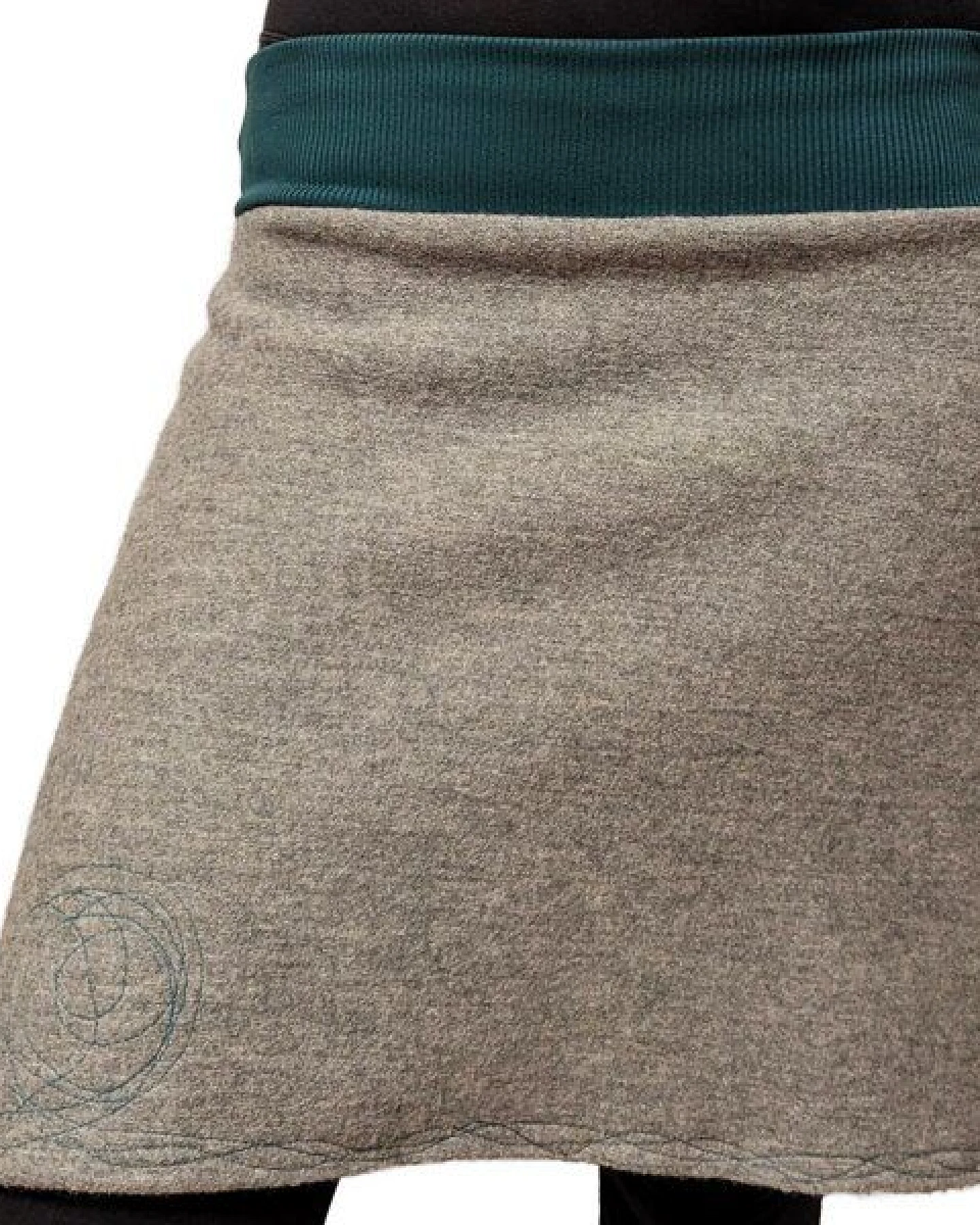 Rock Wollrock kurz Wollwalk bio Unikat mit Stickerei liebewicht – Ansicht 2