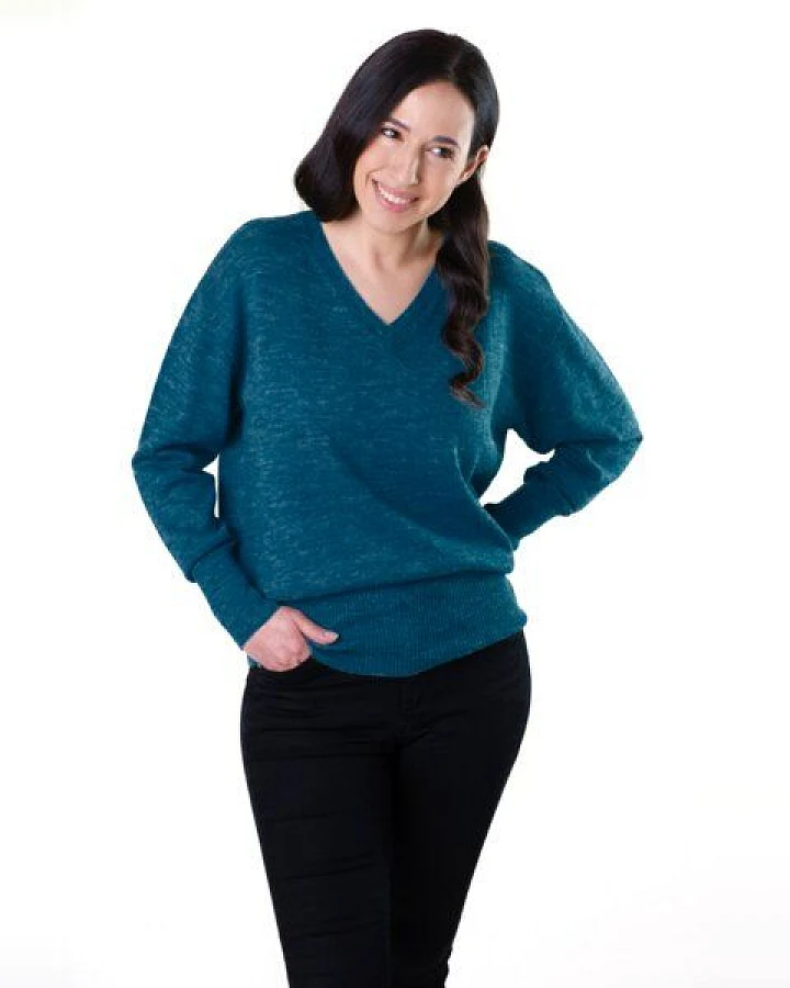 De Colores Pullover mit V-Ausschnitt aus 100% Alpakawolle