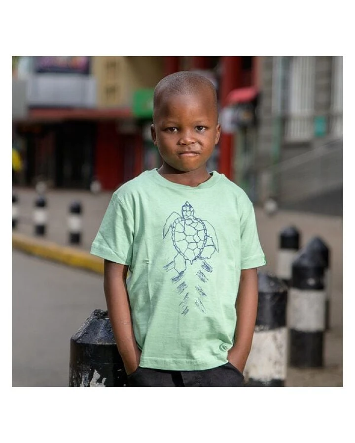 Kipepeo-Clothing Kinder T-Shirt aus Bio-Baumwolle WATAMU Schildkröte Mintgrün. Handmade in Kenya