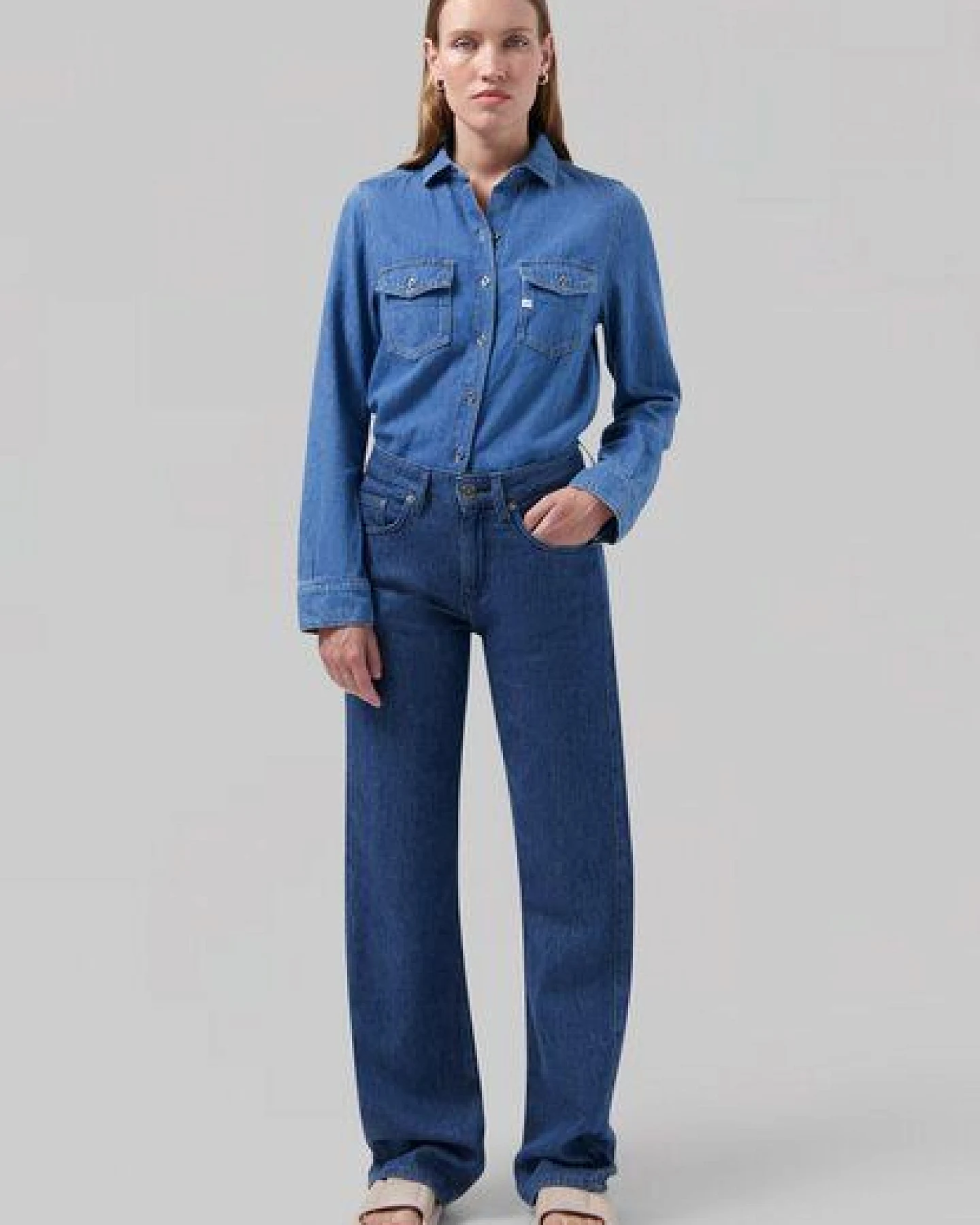 MUD Jeans Loose Jamie Flow aus Baumwoll/ Leinen Mix – Ansicht 4