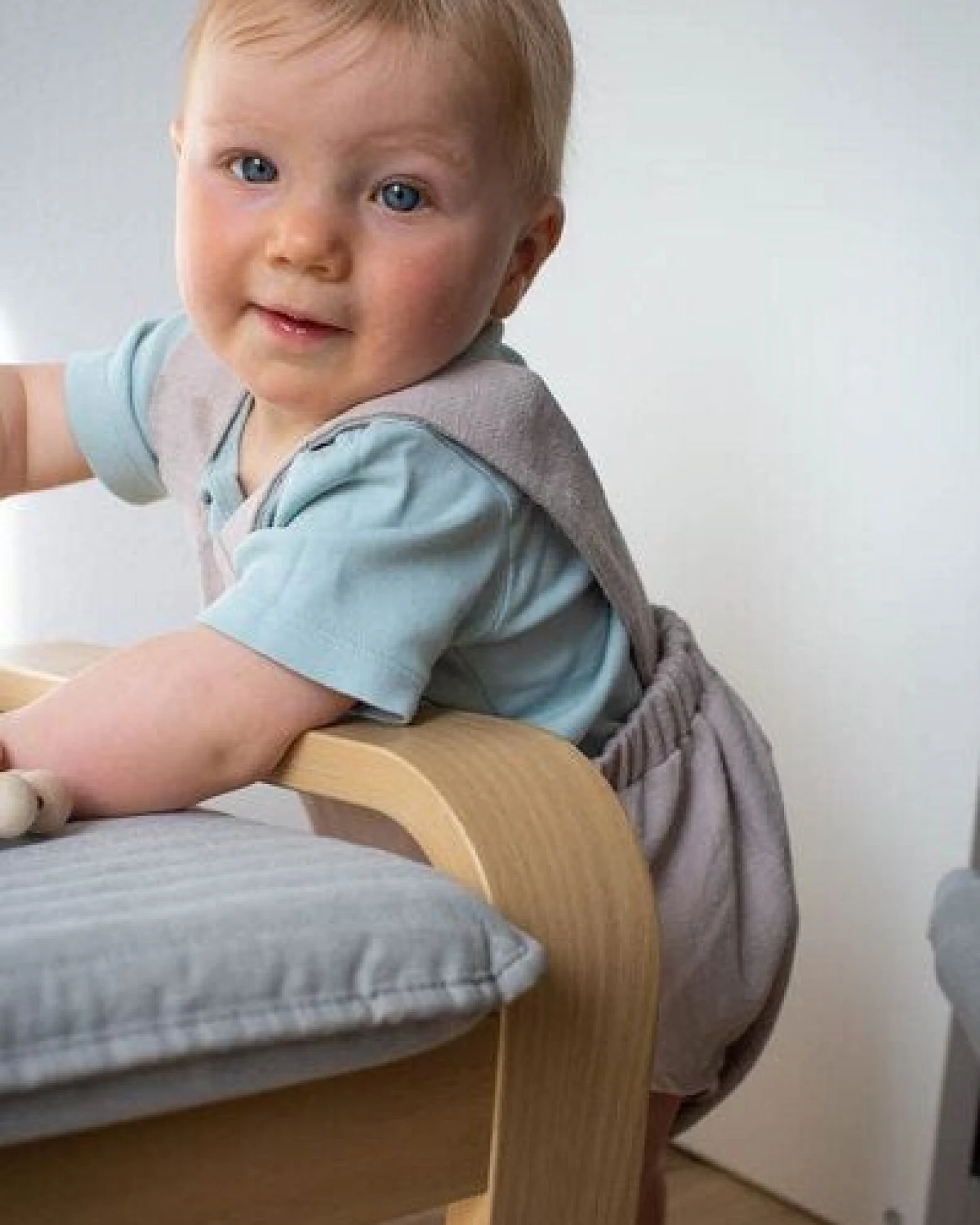 Baby Romper Leinen *grau / beige* – Ansicht 4