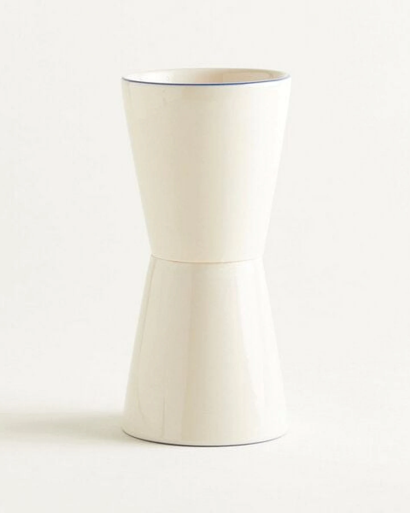 onomao Handgemachter Becher aus Steinzeug – Ansicht 4
