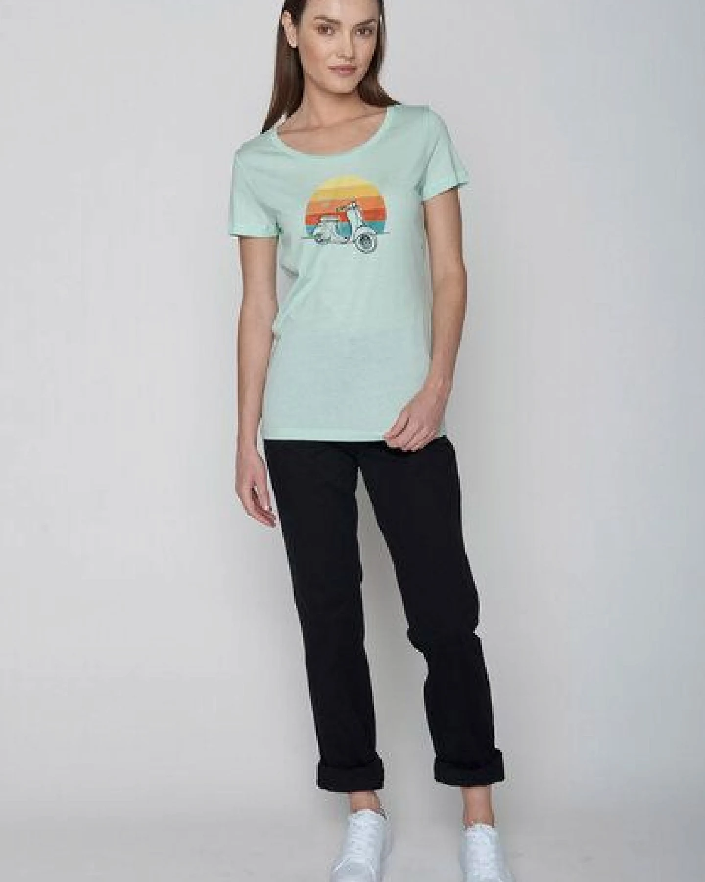 GREENBOMB Lifestyle Scooter Loves - Lässiges T-Shirt aus Bio-Baumwolle / hochwertiger Print / Fair & Vegan – Ansicht 3