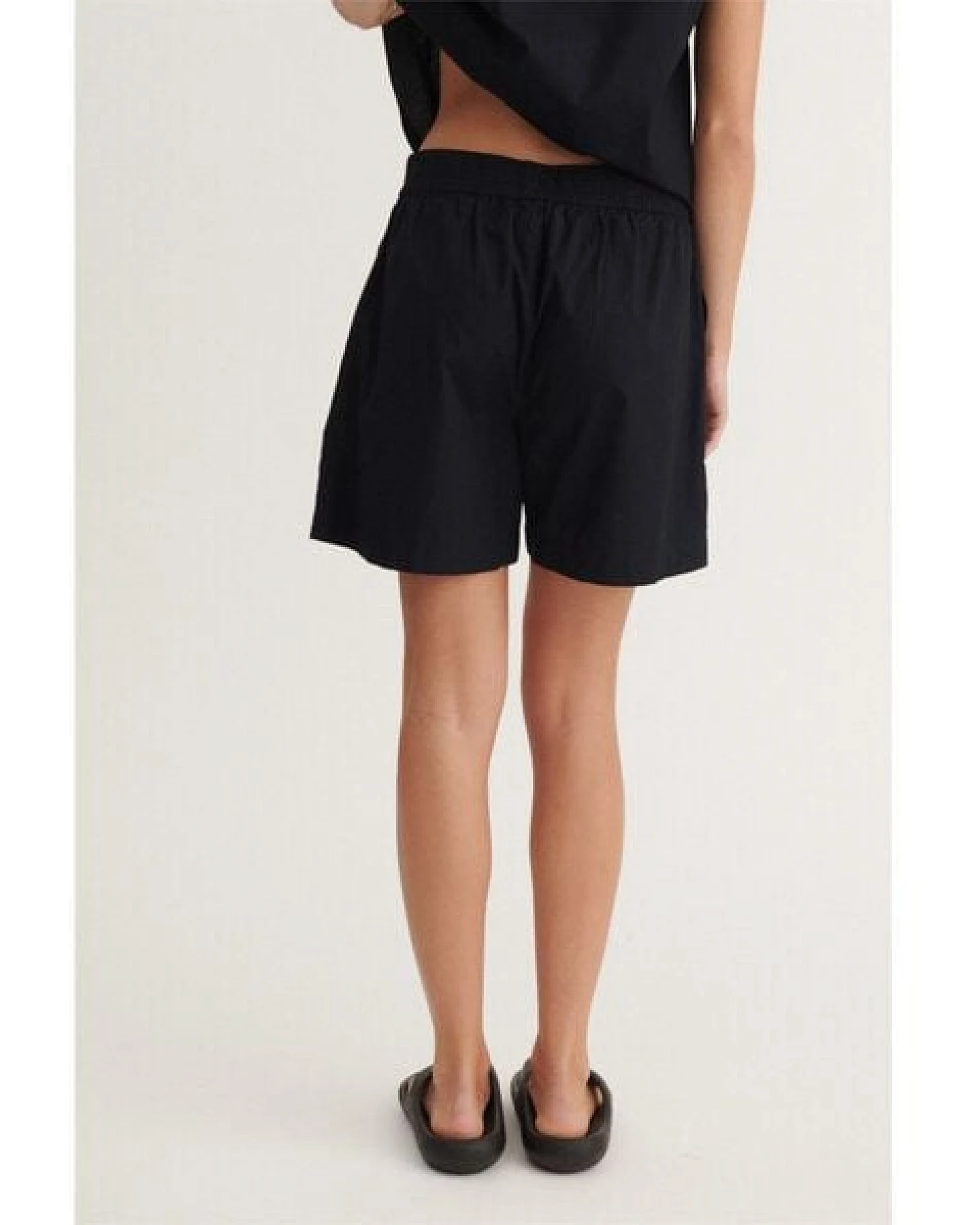 Basic Apparel Shorts SILJE aus Bio-Baumwolle – Ansicht 3