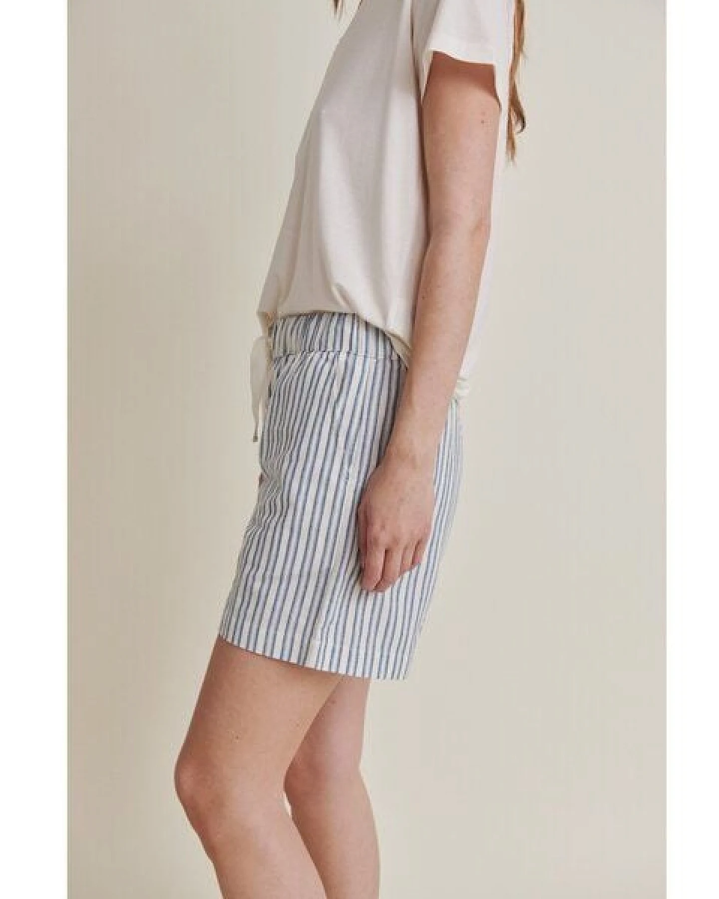Basic Apparel Gestreifte Shorts TRUDIE aus Bio-Baumwolle – Ansicht 2