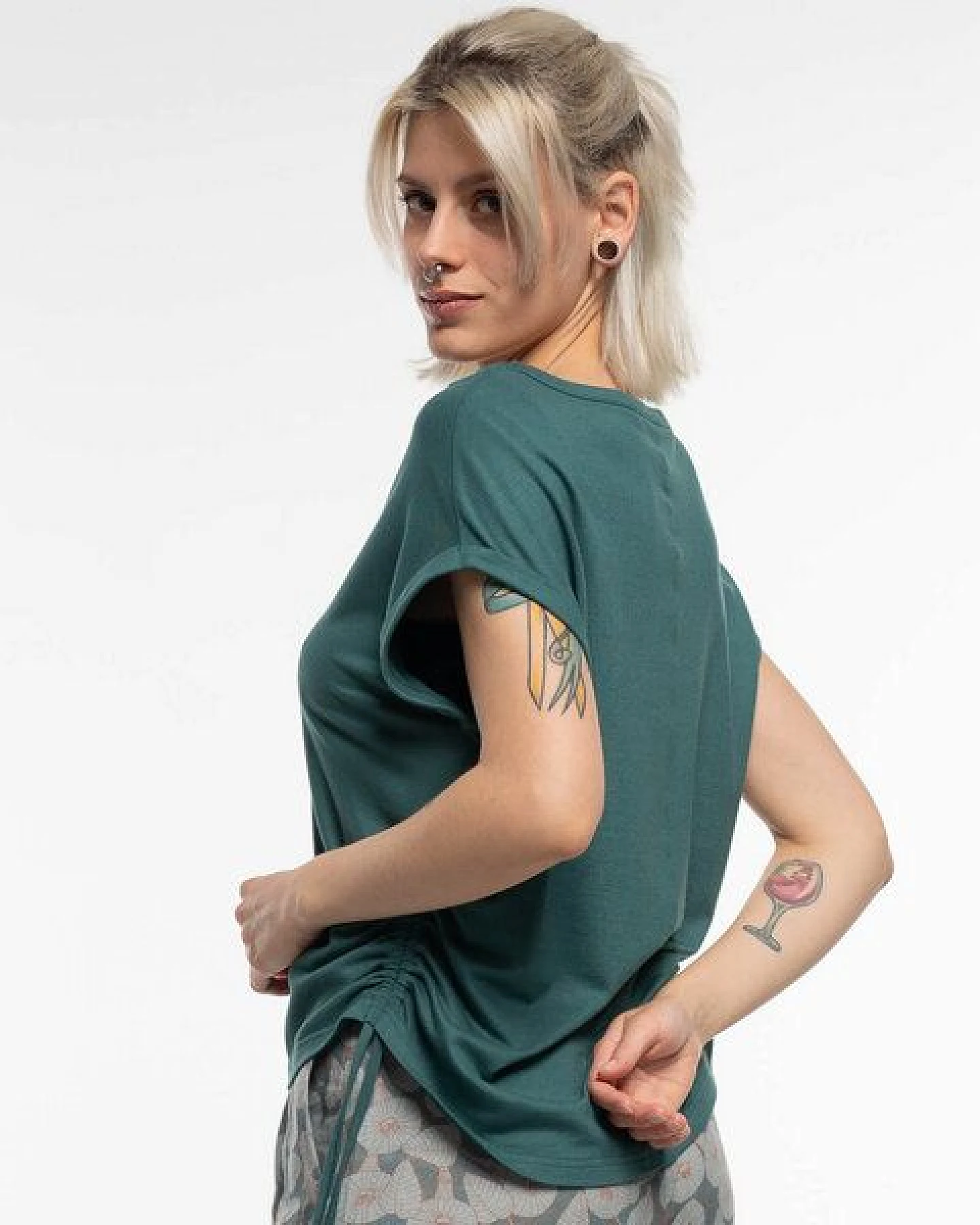 Alma & Lovis Legeres Shirt aus fließendem EcoVero – Ansicht 4
