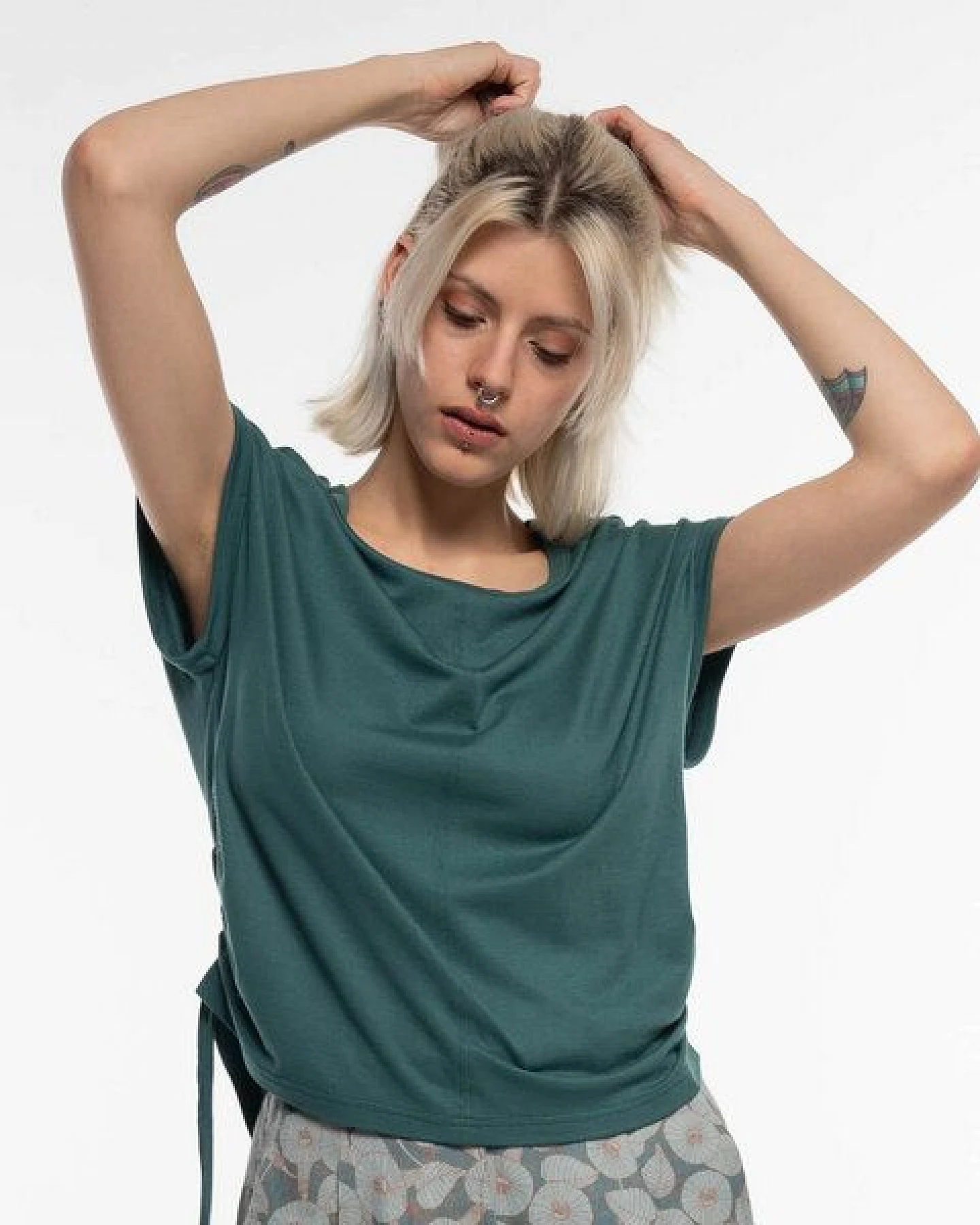 Alma & Lovis Legeres Shirt aus fließendem EcoVero – Ansicht 3