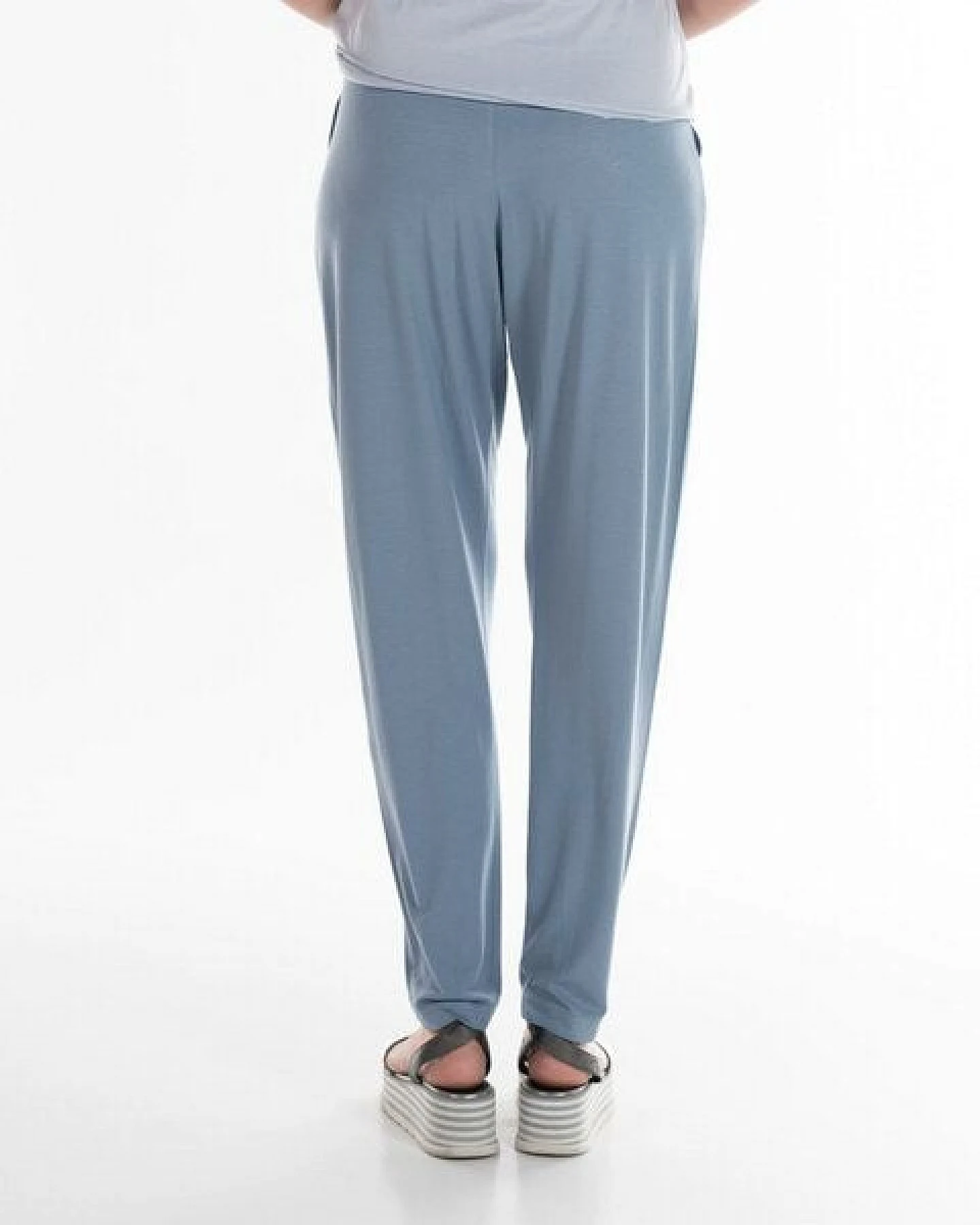 Alma & Lovis Elegant weite Hose aus fließendem EcoVero – Ansicht 4