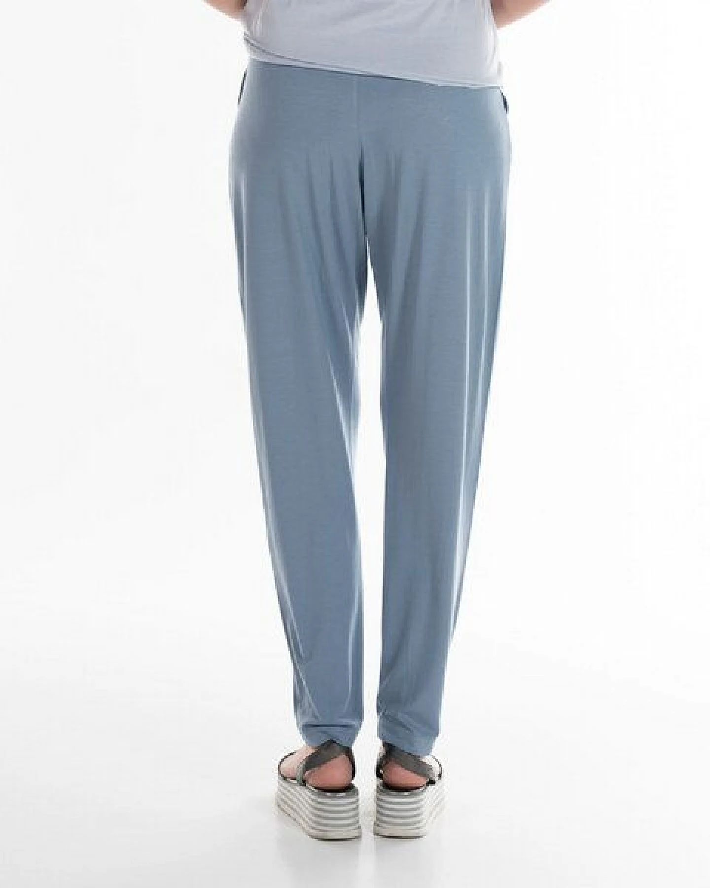 Alma & Lovis Elegant weite Hose aus fließendem EcoVero – Ansicht 4