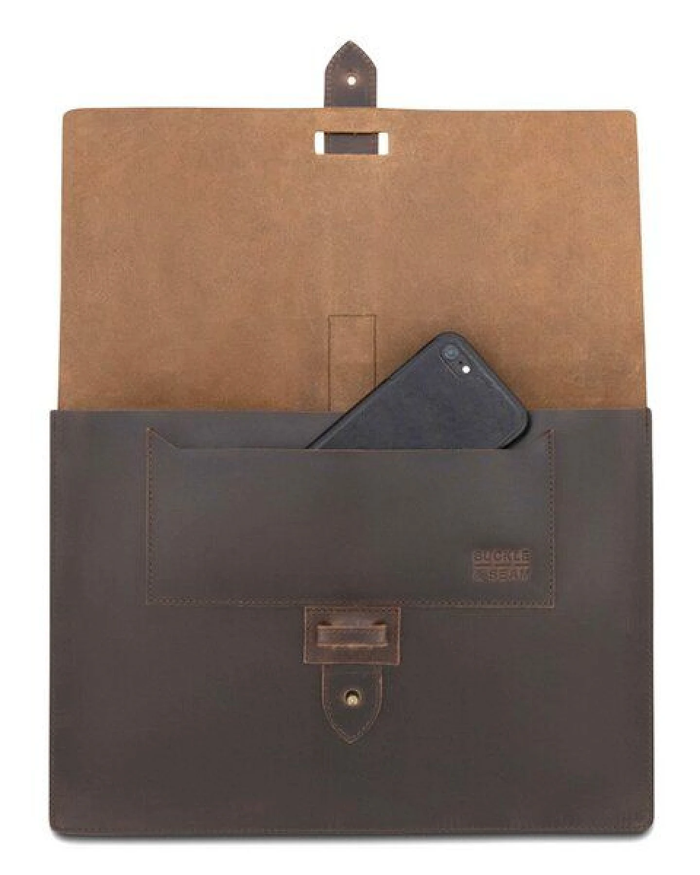 Buckle & Seam Leder Laptop Sleeve Aspen 15 Zoll – Ansicht 3
