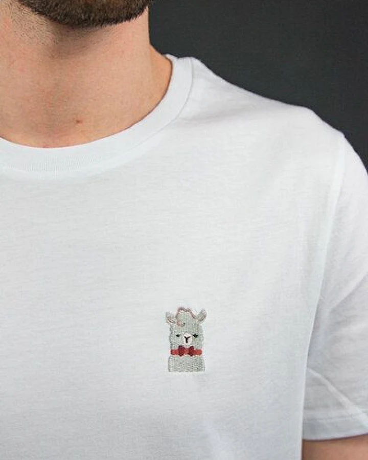 sticknic T-Shirt mit Lama Motiv gestickt - Minimalistische Stickerei- Auch als Geschenk