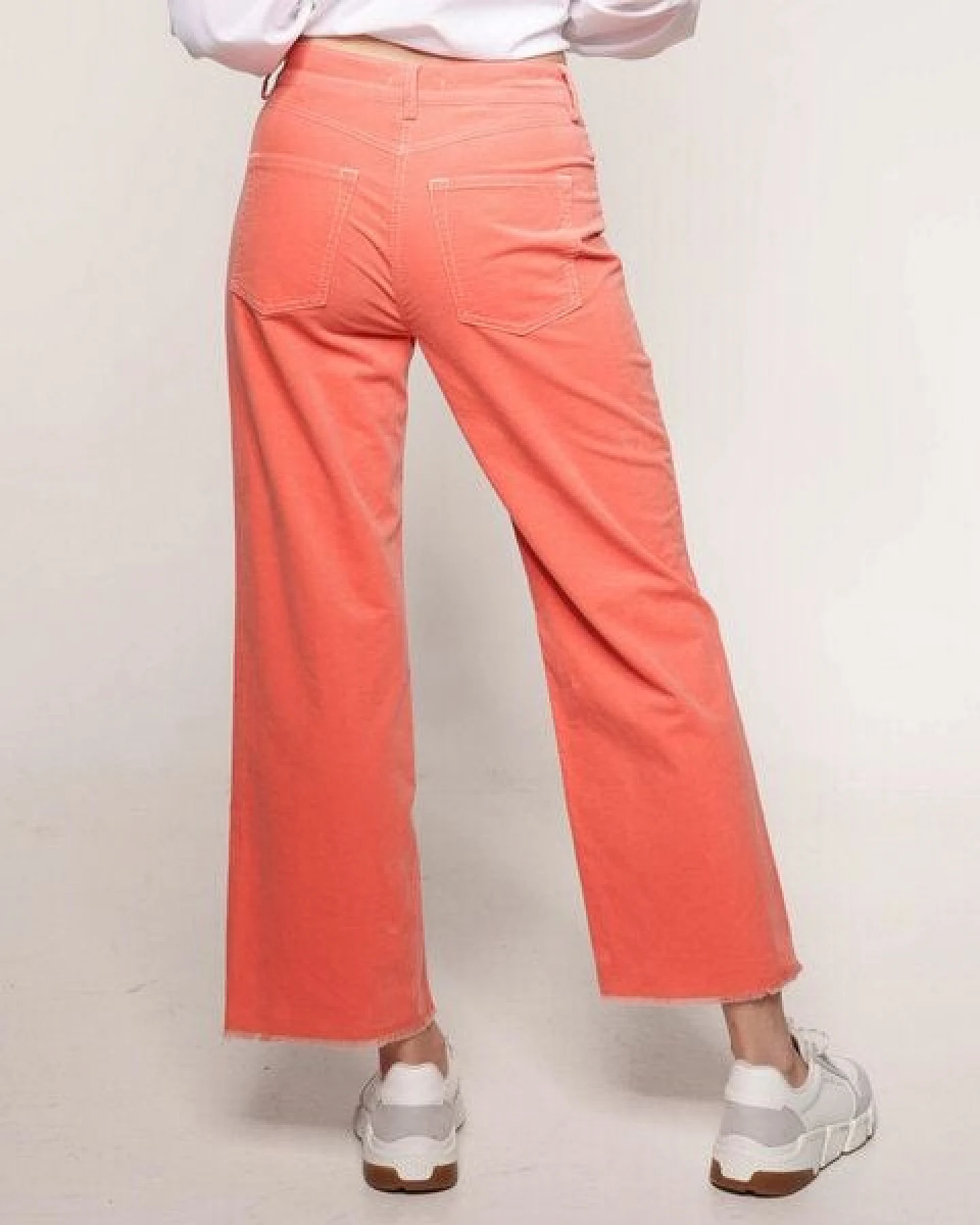 Alma & Lovis Softe 7/8-Feinkordhose aus leichter Bio-Baumwolle – Ansicht 4