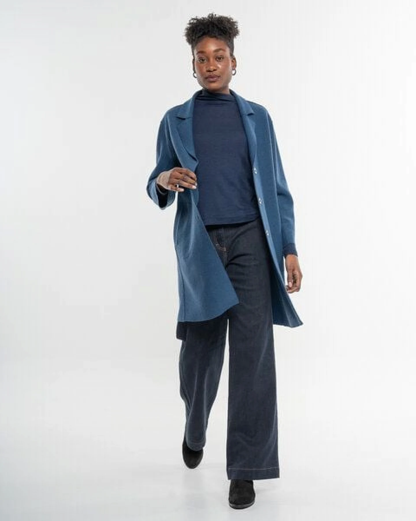 Alma & Lovis Edler Walkmantel aus reiner Organic-Wool – Ansicht 3