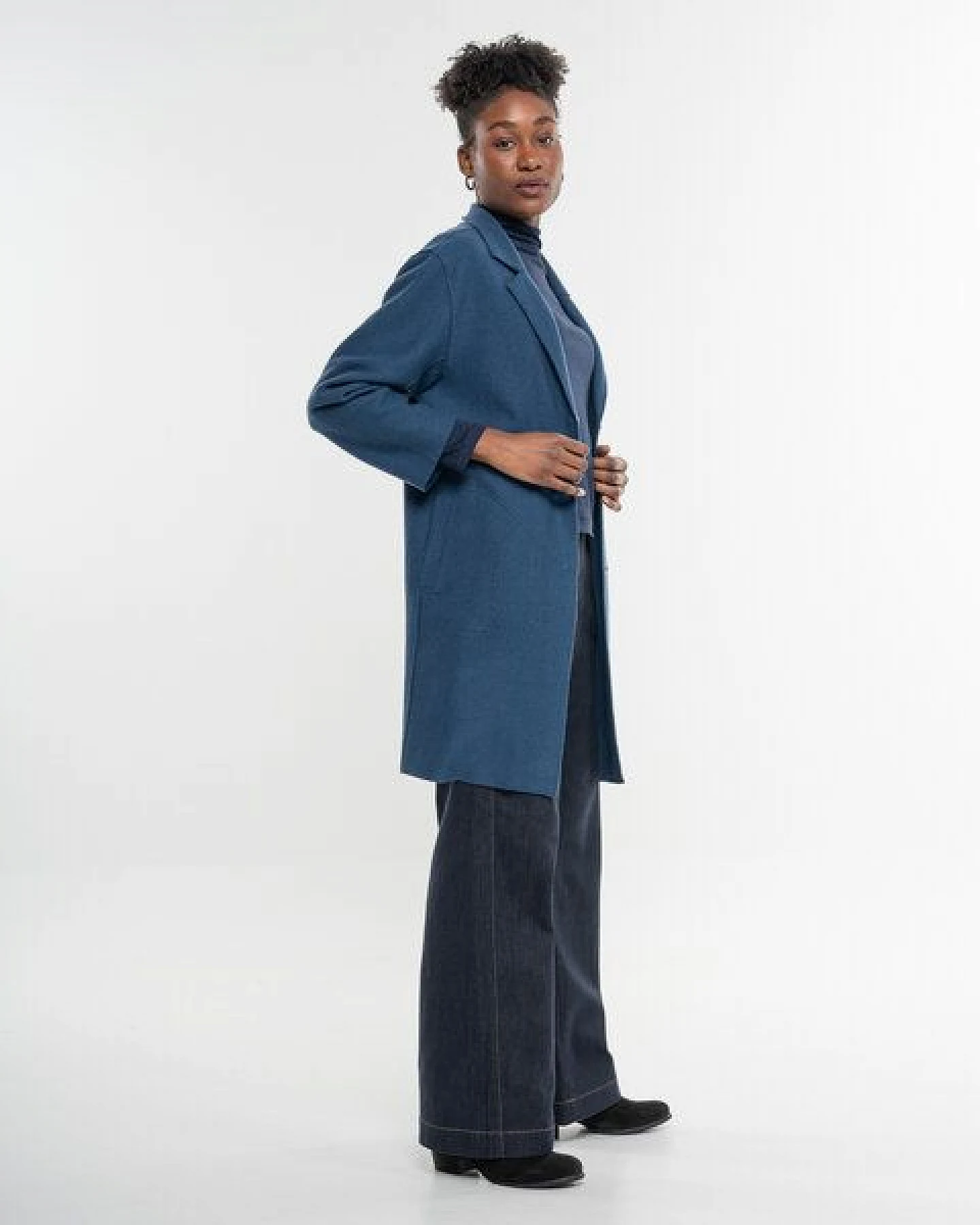 Alma & Lovis Edler Walkmantel aus reiner Organic-Wool – Ansicht 2