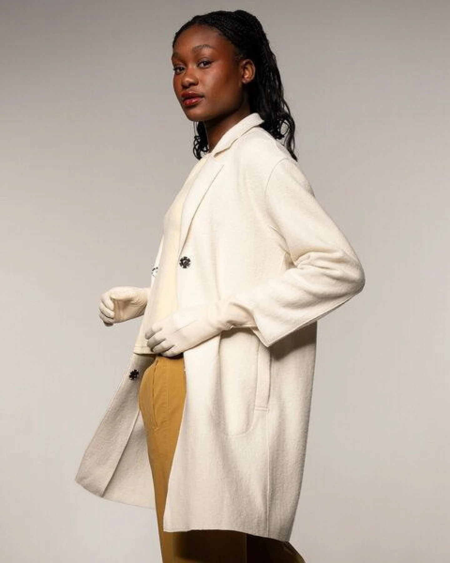 Alma & Lovis Edler Walkmantel aus reiner Organic-Wool – Ansicht 4