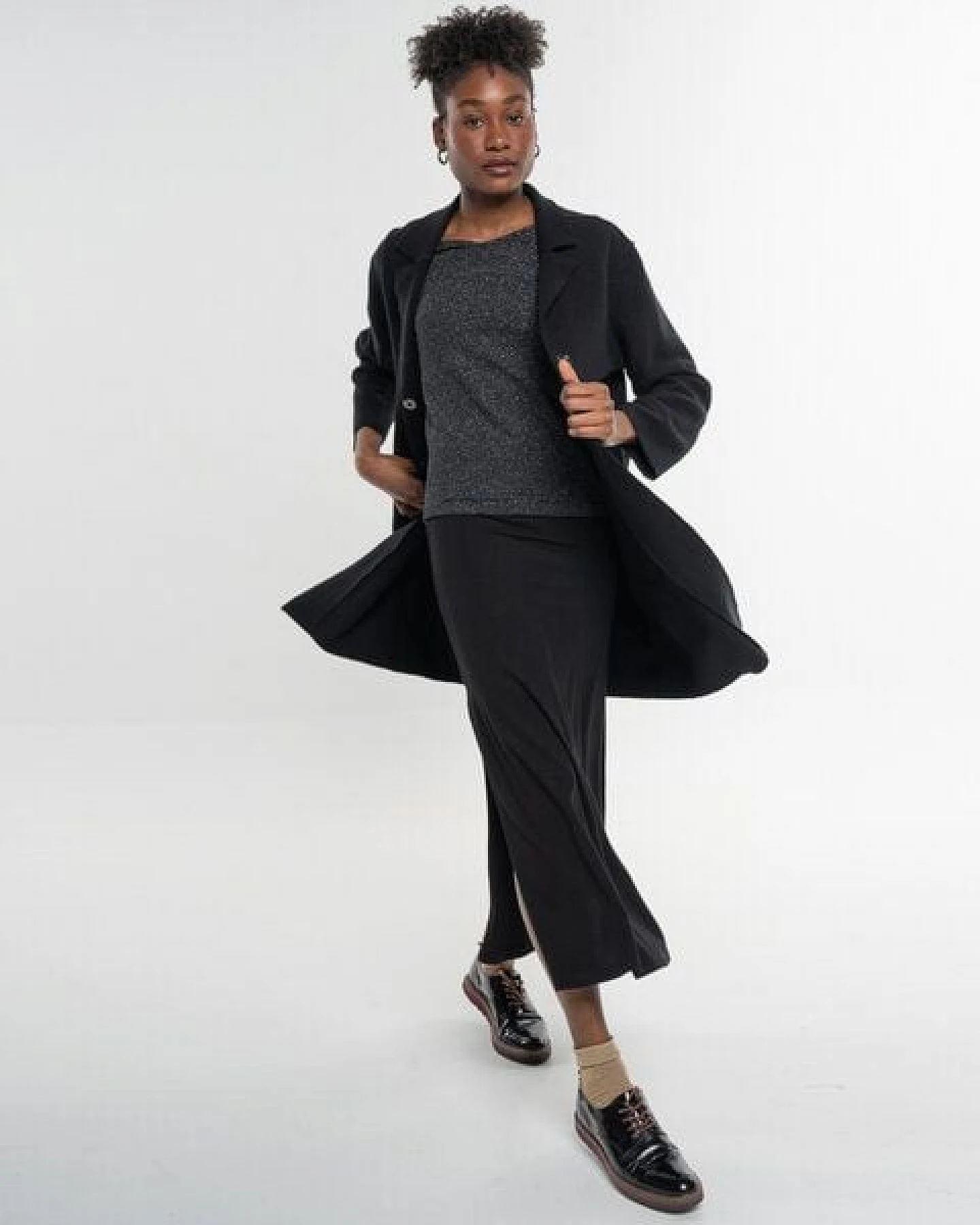 Alma & Lovis Edler Walkmantel aus reiner Organic-Wool – Ansicht 4