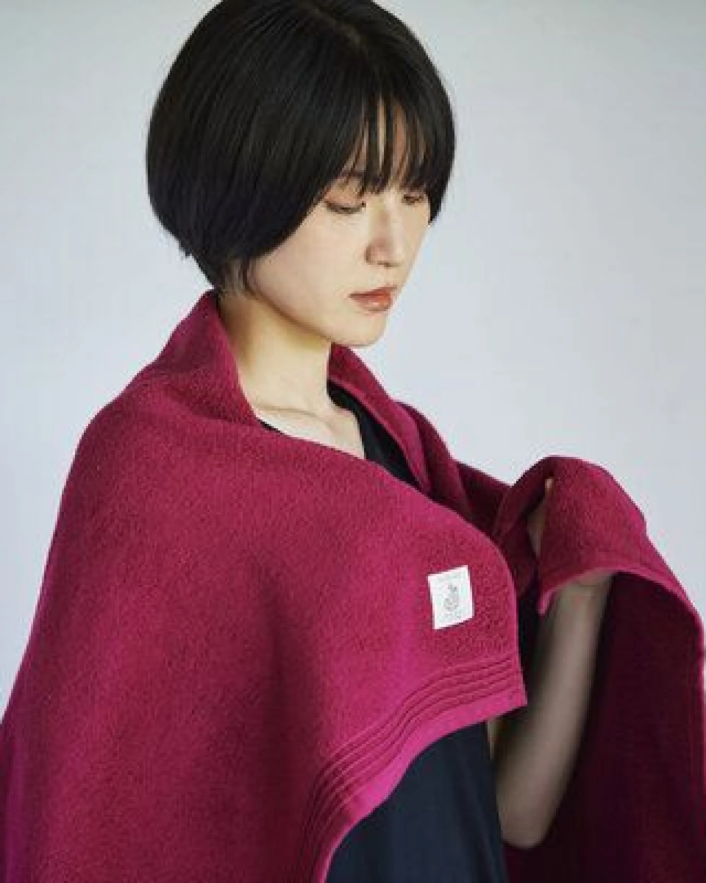 thies 1856 ® veganes Handtuch aus japanischer Biobaumwolle gefärbt mit recycelter Rotwein Maische – Ansicht 3