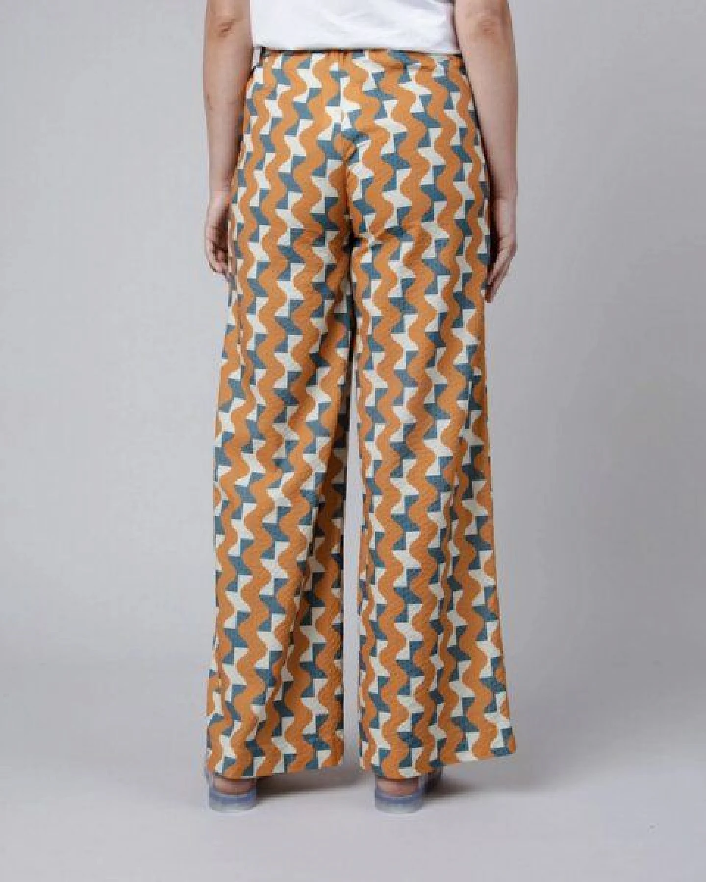 Brava Fabrics Big Tiles Wide Leg Hose Topaz – Ansicht 4