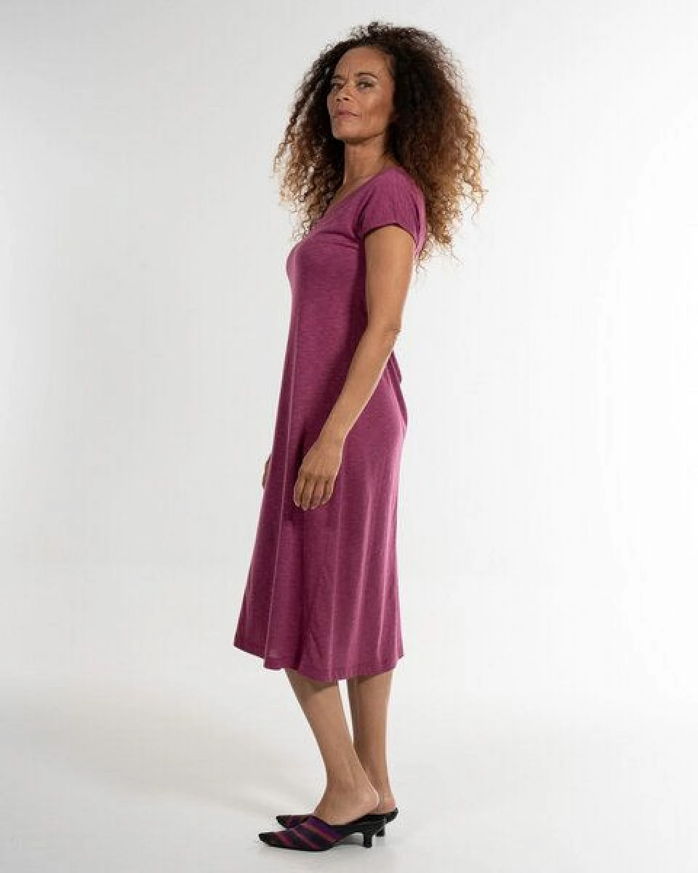Alma & Lovis Apartes Kleid aus leichter Bio-Baumwolle / EcoVero – Ansicht 2