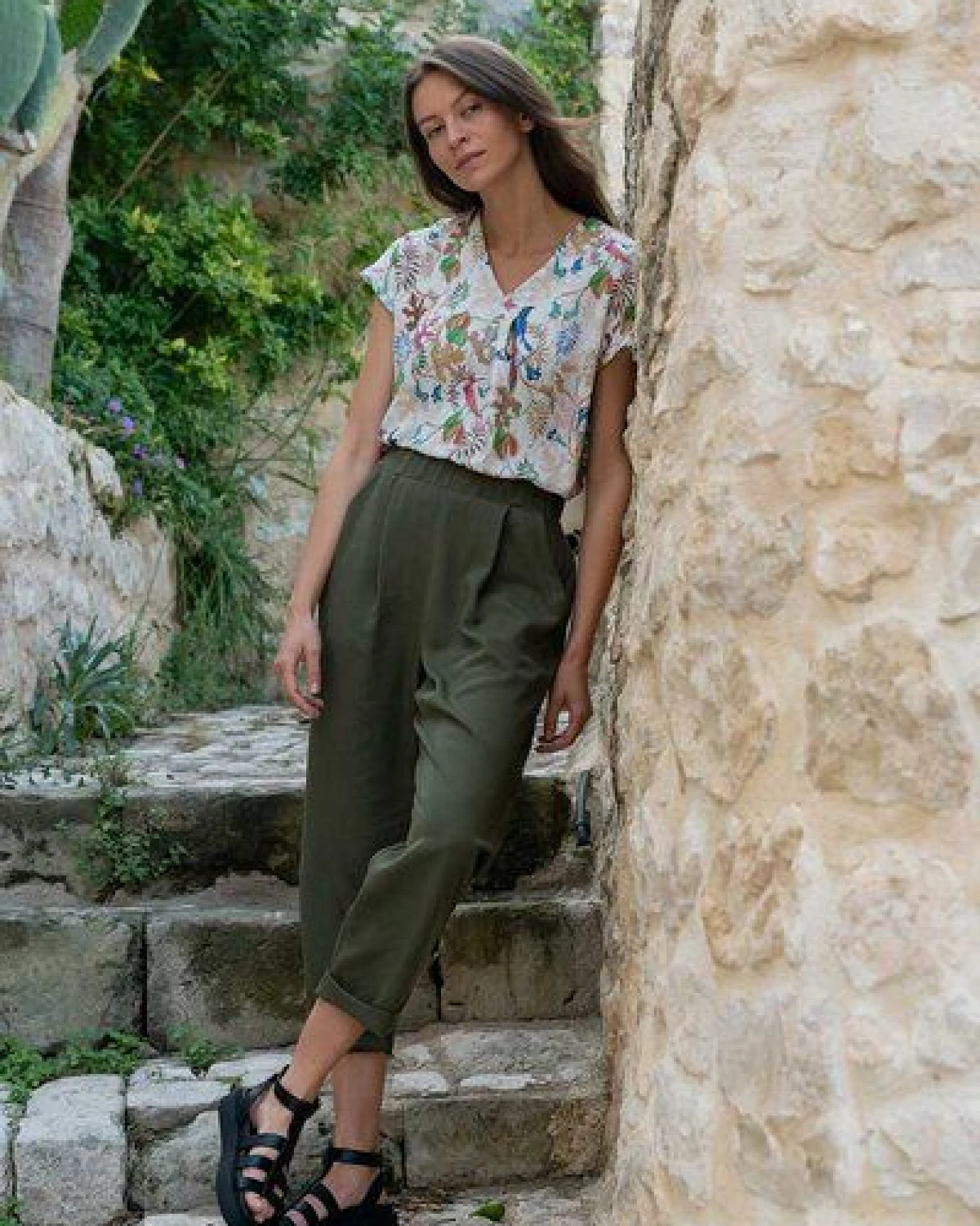 WiDDA berlin Bundfaltenhose oliv aus TENCEL® – Ansicht 2
