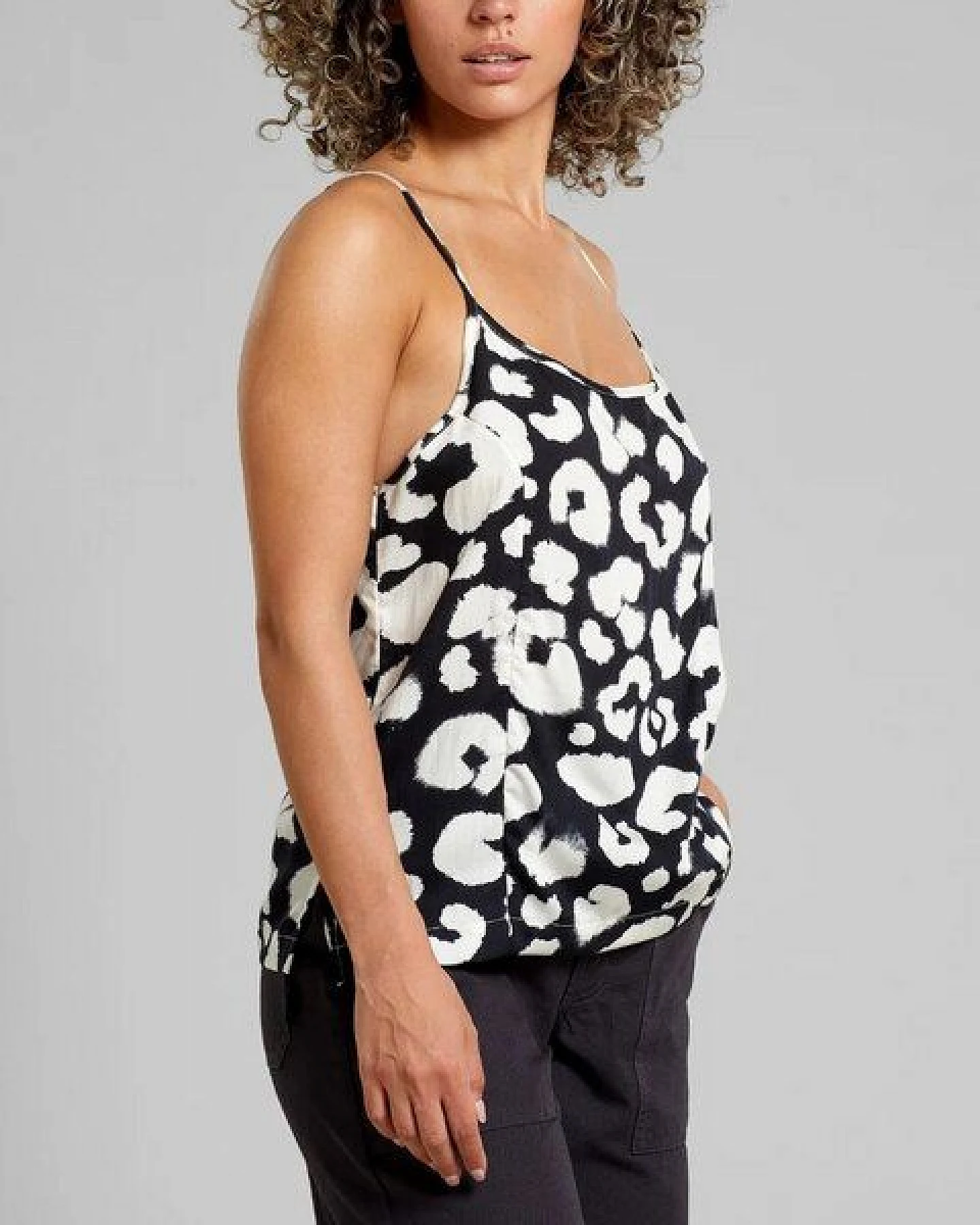 DEDICATED Top Hoby Painted Leopard - Black – Ansicht 3