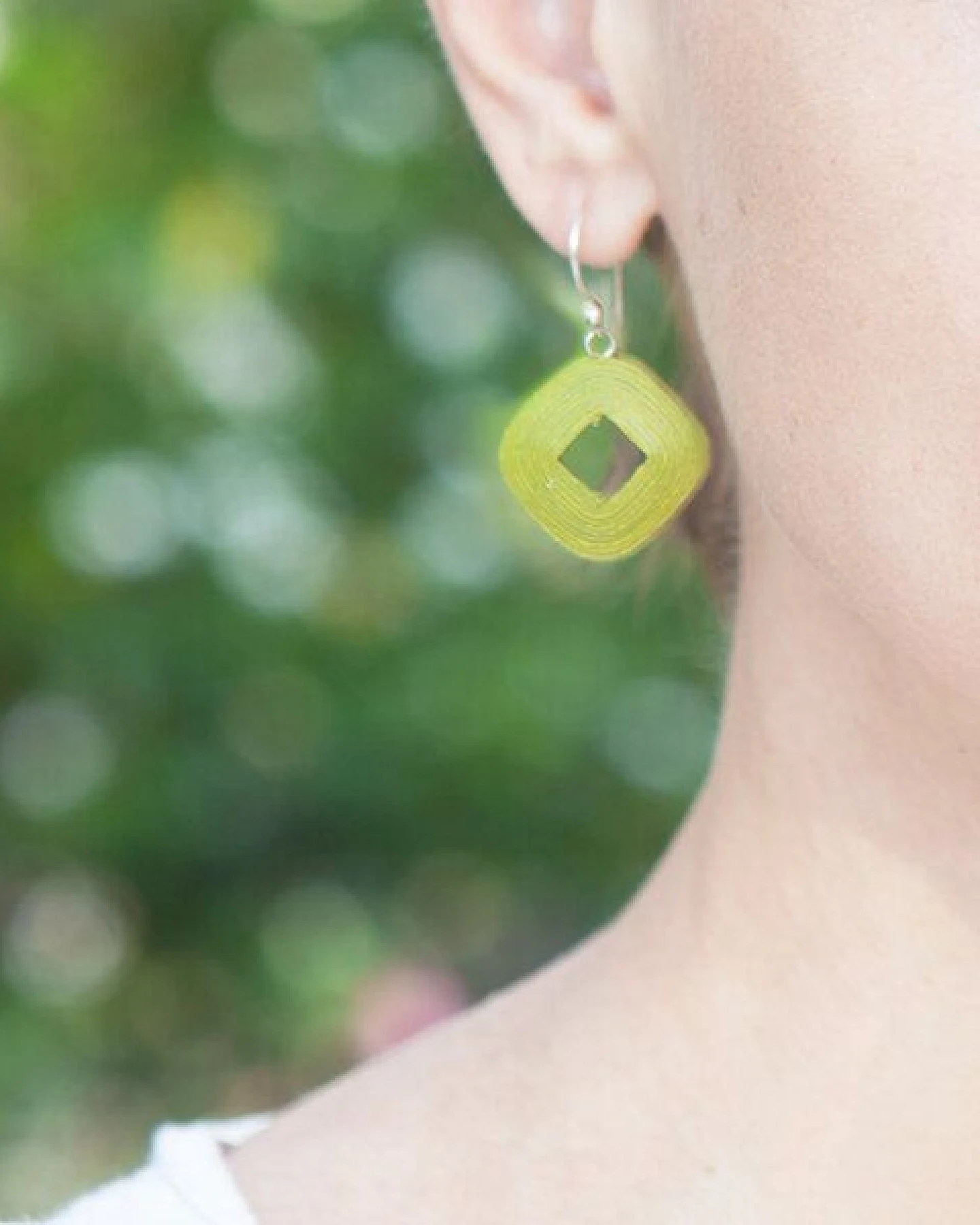 Sundara Ohrringe "Diamant", handgeschöpftes Recycling Baumwollpapier – Ansicht 2