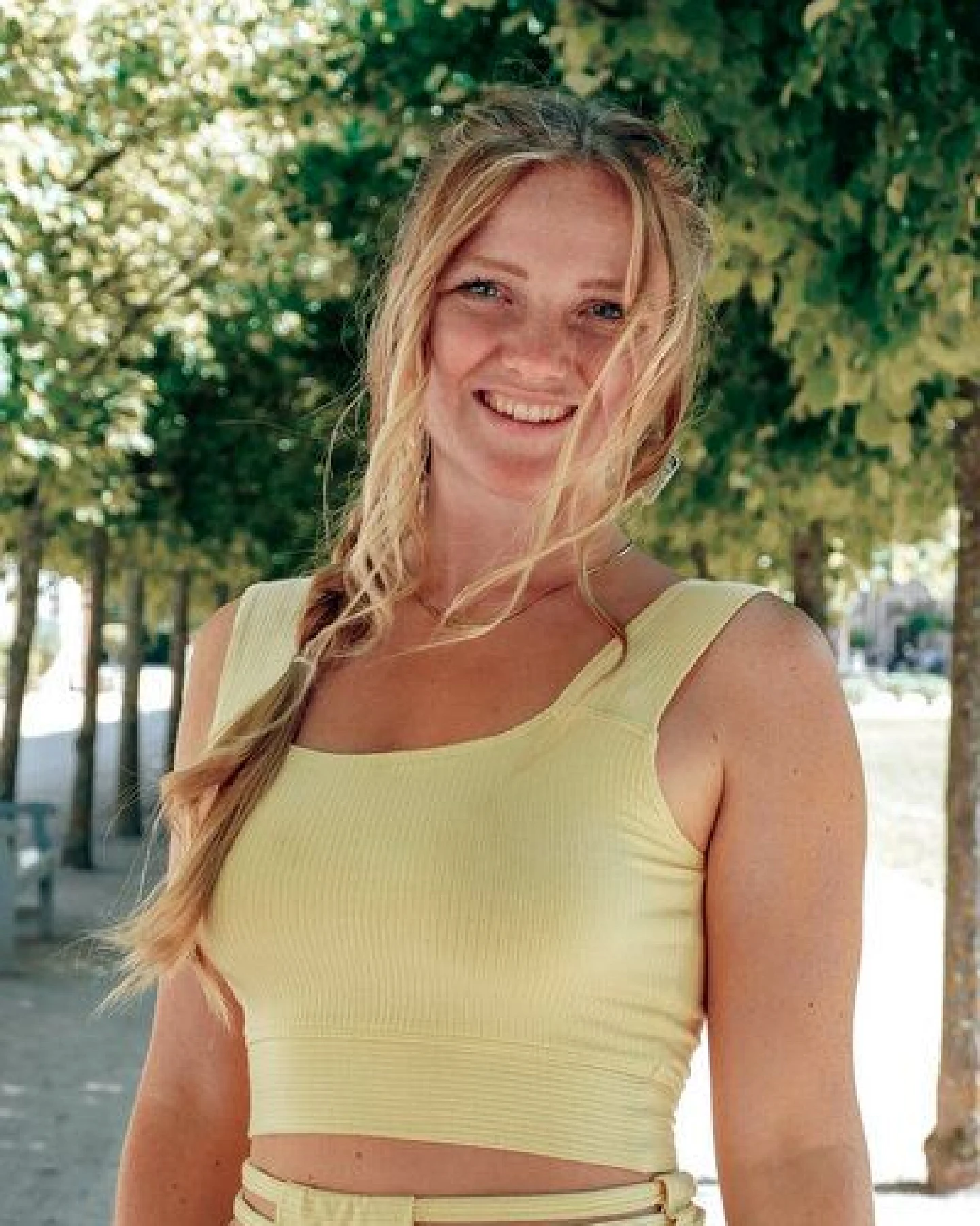 Vivien Joy Farrah Basic Crop Top – Ansicht 2