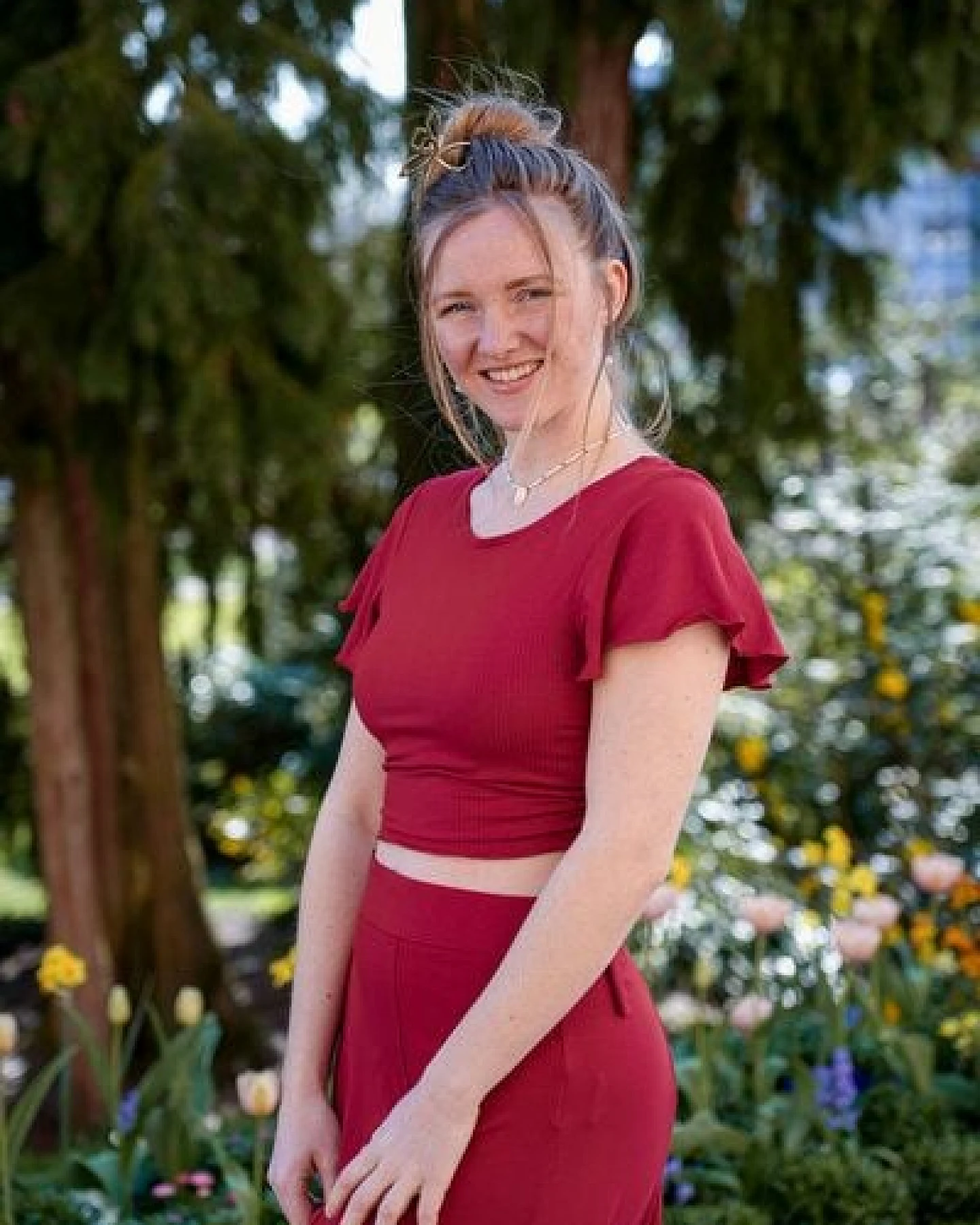 Vivien Joy Farrah Crop T-shirt mit Schmetterlingsärmel – Ansicht 4
