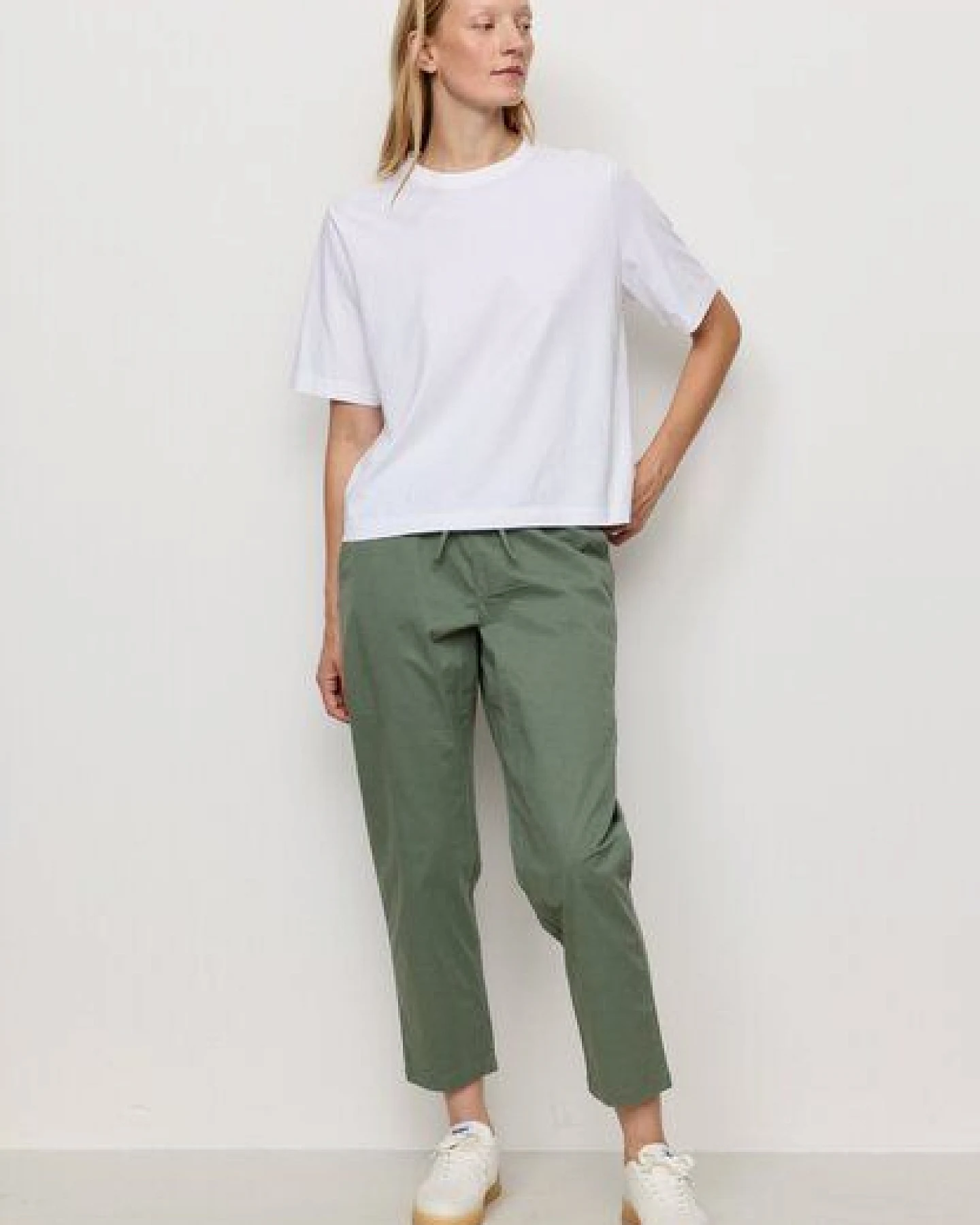 Damen Jogg Chino aus Bio-Baumwoll Mix - KALE - recolution – Ansicht 2