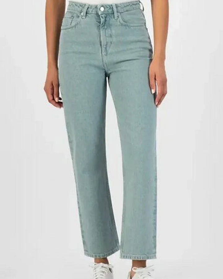 MUD Jeans Relax Rose Cropped Jeans verwaschenes türkis
