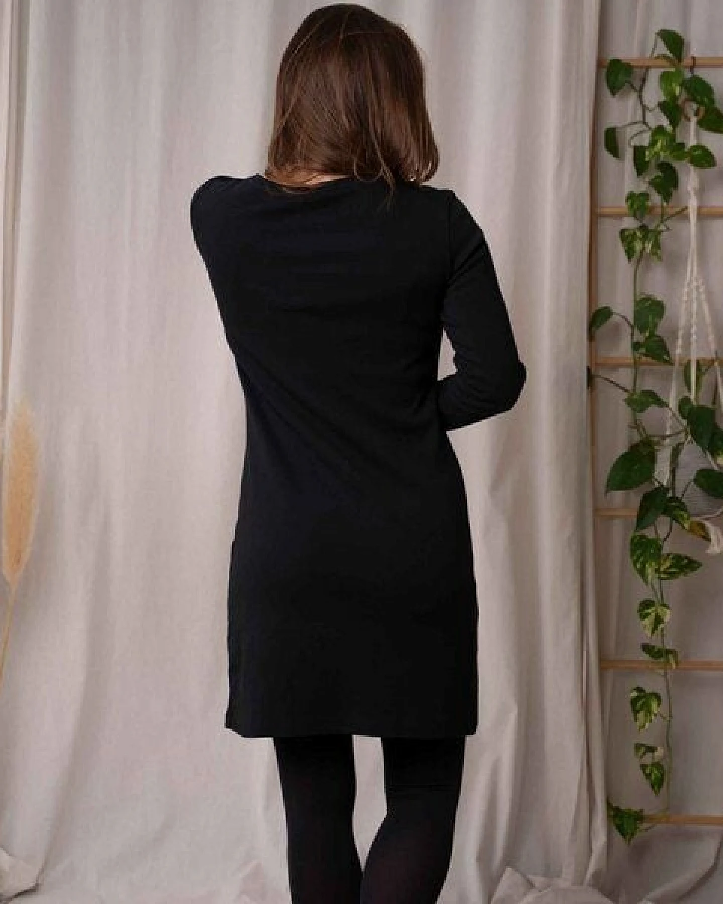Vresh Clothing Vlora - Langarmkleid aus Biobaumwolle – Ansicht 3
