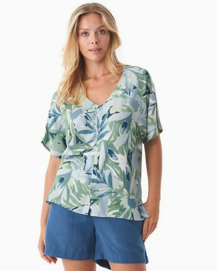 ORGANICATION Bluse aus LENZING ECOVERO mit Blattmuster