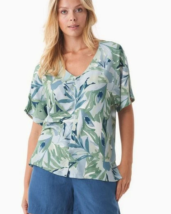 ORGANICATION Bluse aus LENZING ECOVERO mit Blattmuster