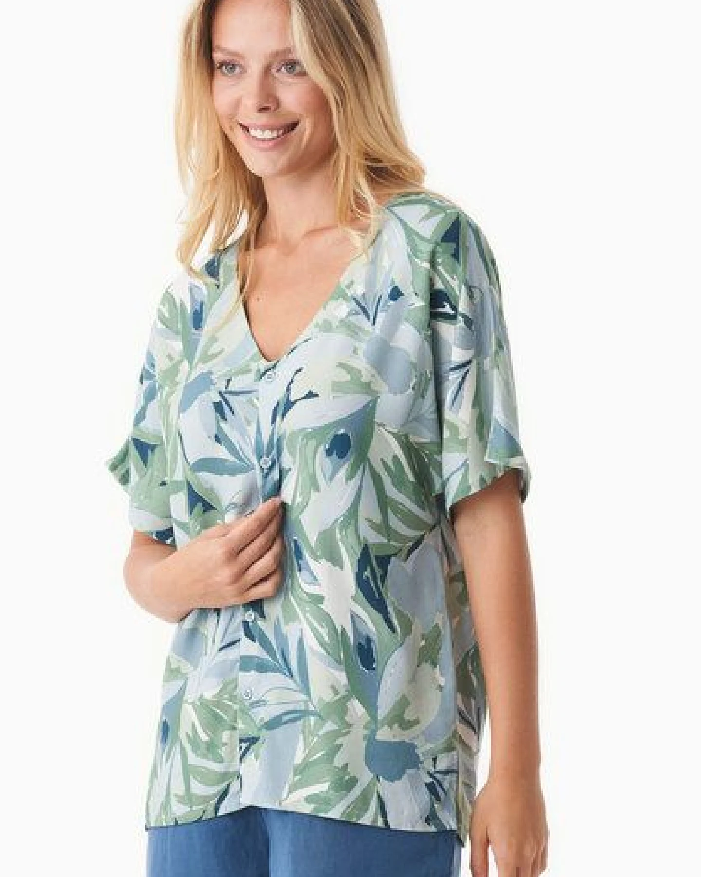 ORGANICATION Bluse aus LENZING ECOVERO mit Blattmuster – Ansicht 4