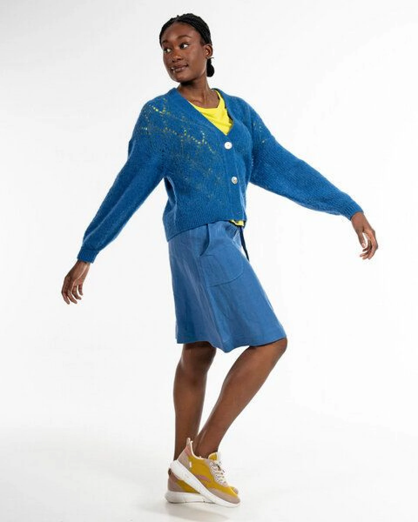 Alma & Lovis Sportiver Rock aus reinem Leinen – Ansicht 3