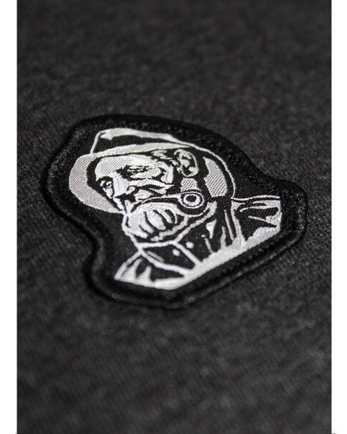 FÄDD Herren T-Shirt Rundhals aus Bio-Baumwolle "Knigge Hans" Schwarz – Ansicht 4