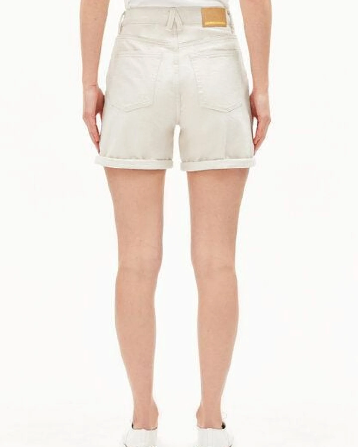 ARMEDANGELS SHEAARI Damen Jeans Shorts aus recycelter Baumwolle – Ansicht 2