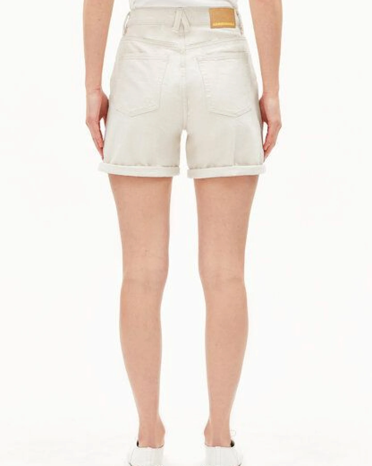 ARMEDANGELS SHEAARI Damen Jeans Shorts aus recycelter Baumwolle – Ansicht 2